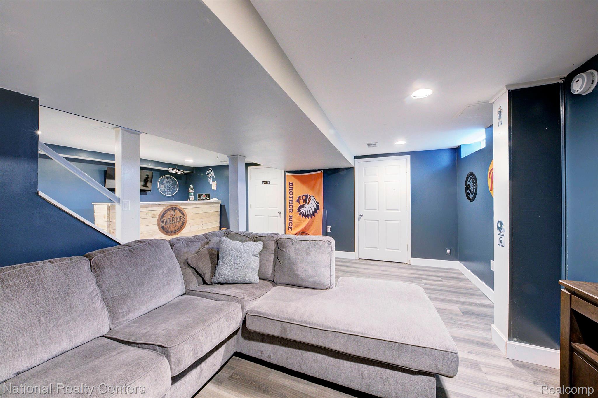 3203 E BRADFORD Drive