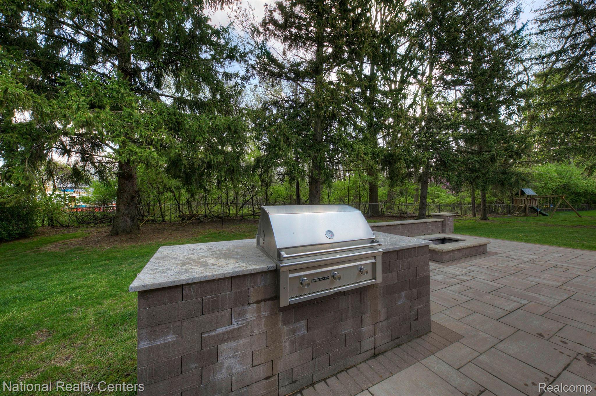 3203 E BRADFORD Drive