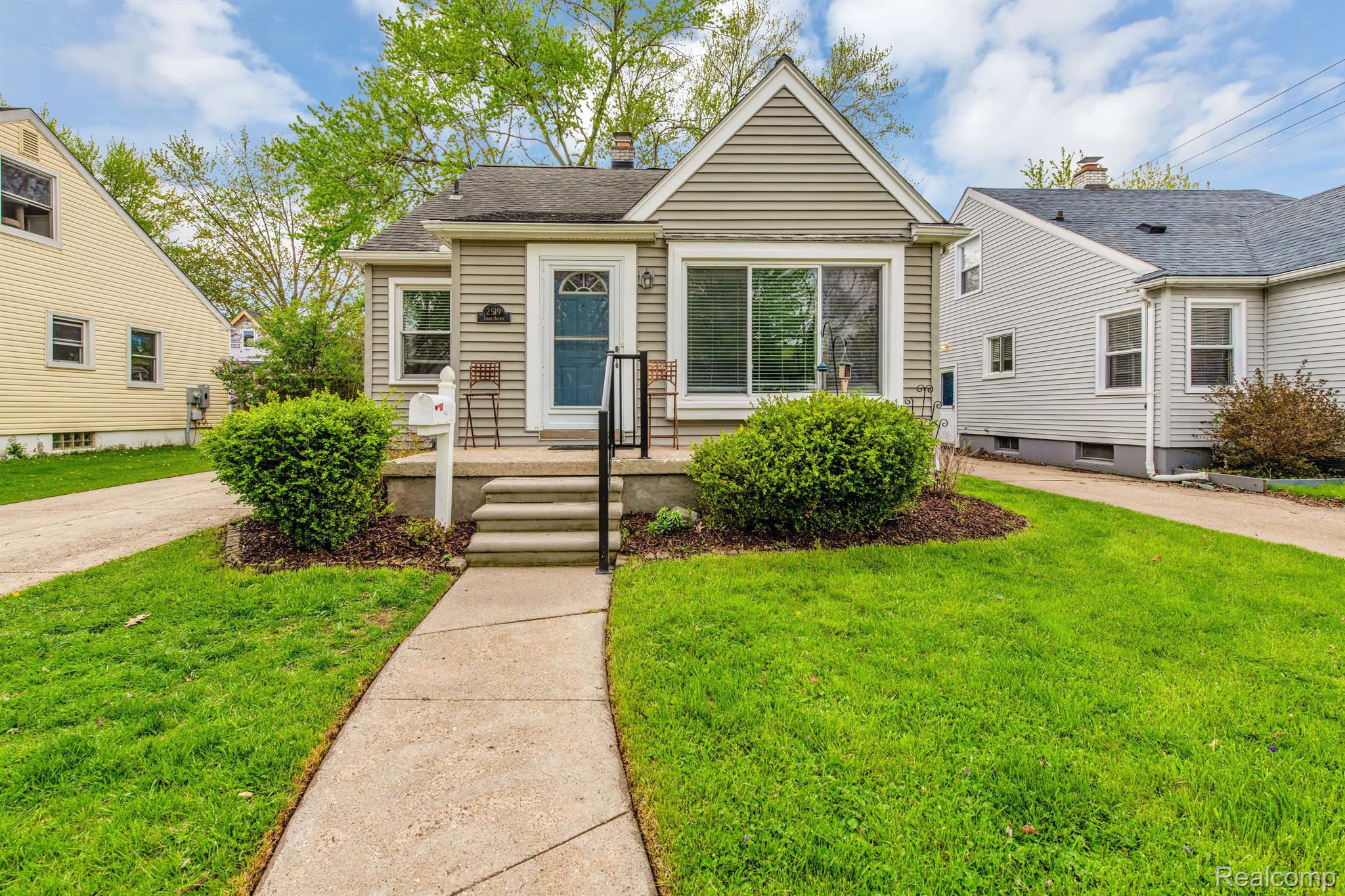 2519 TYLER Avenue