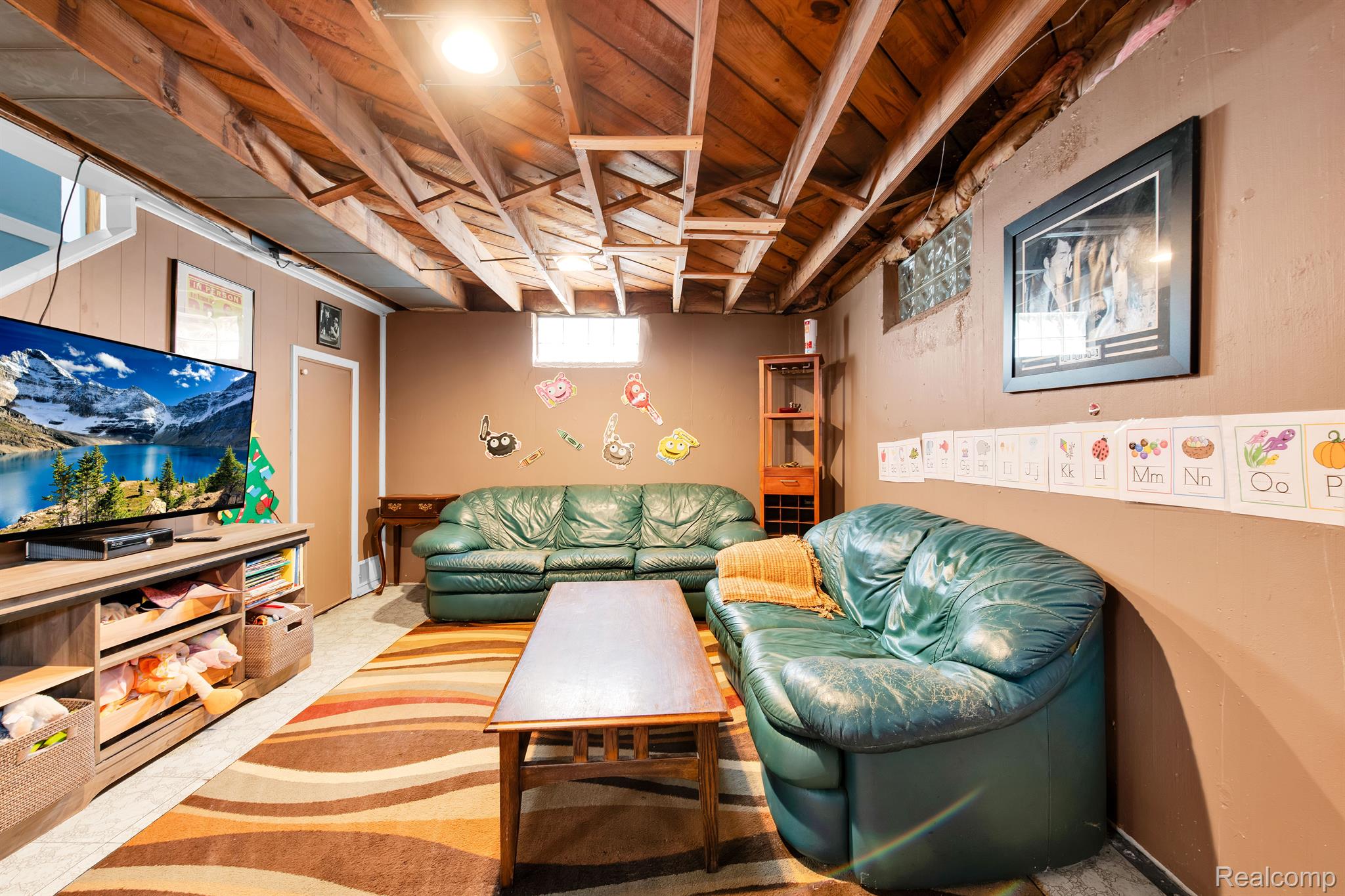 2519 TYLER Avenue