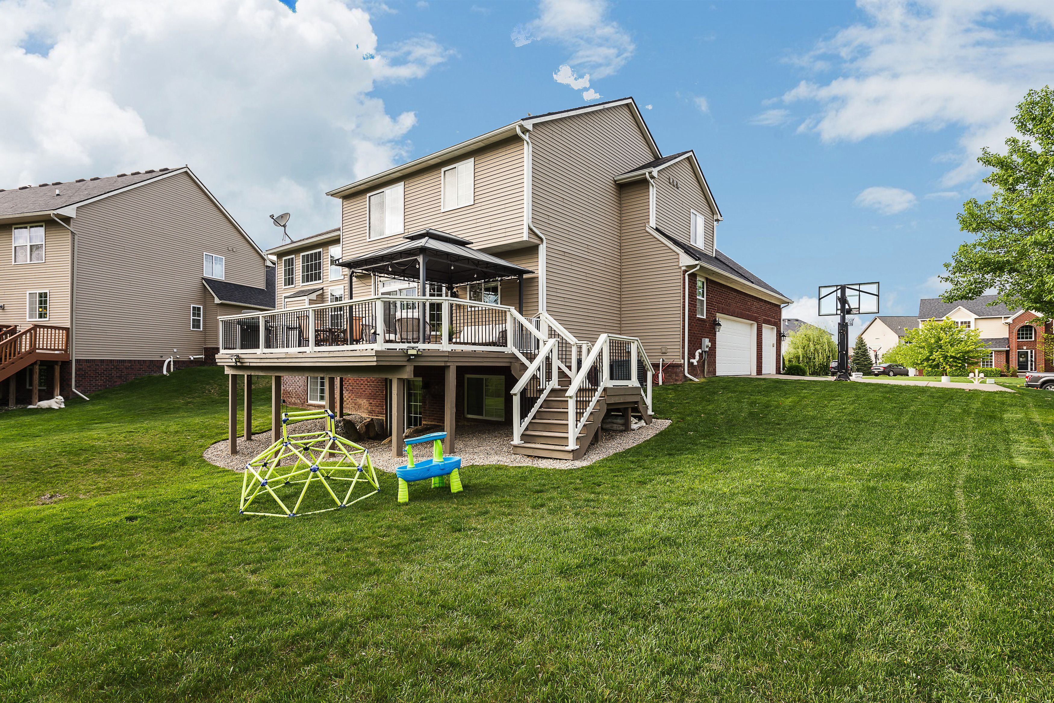 58799 CARRIAGE Lane