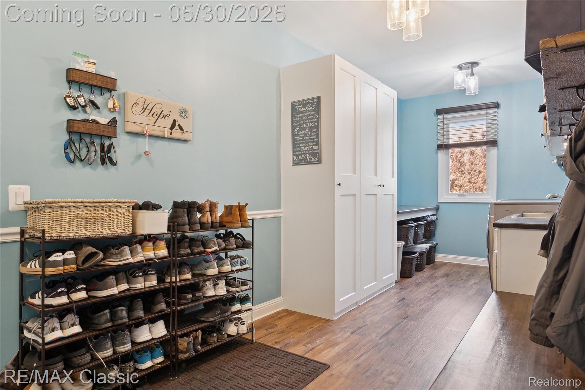 21982 York Mills Circle