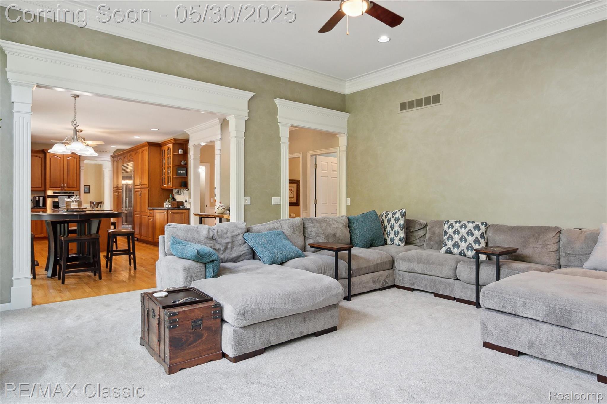 21982 York Mills Circle