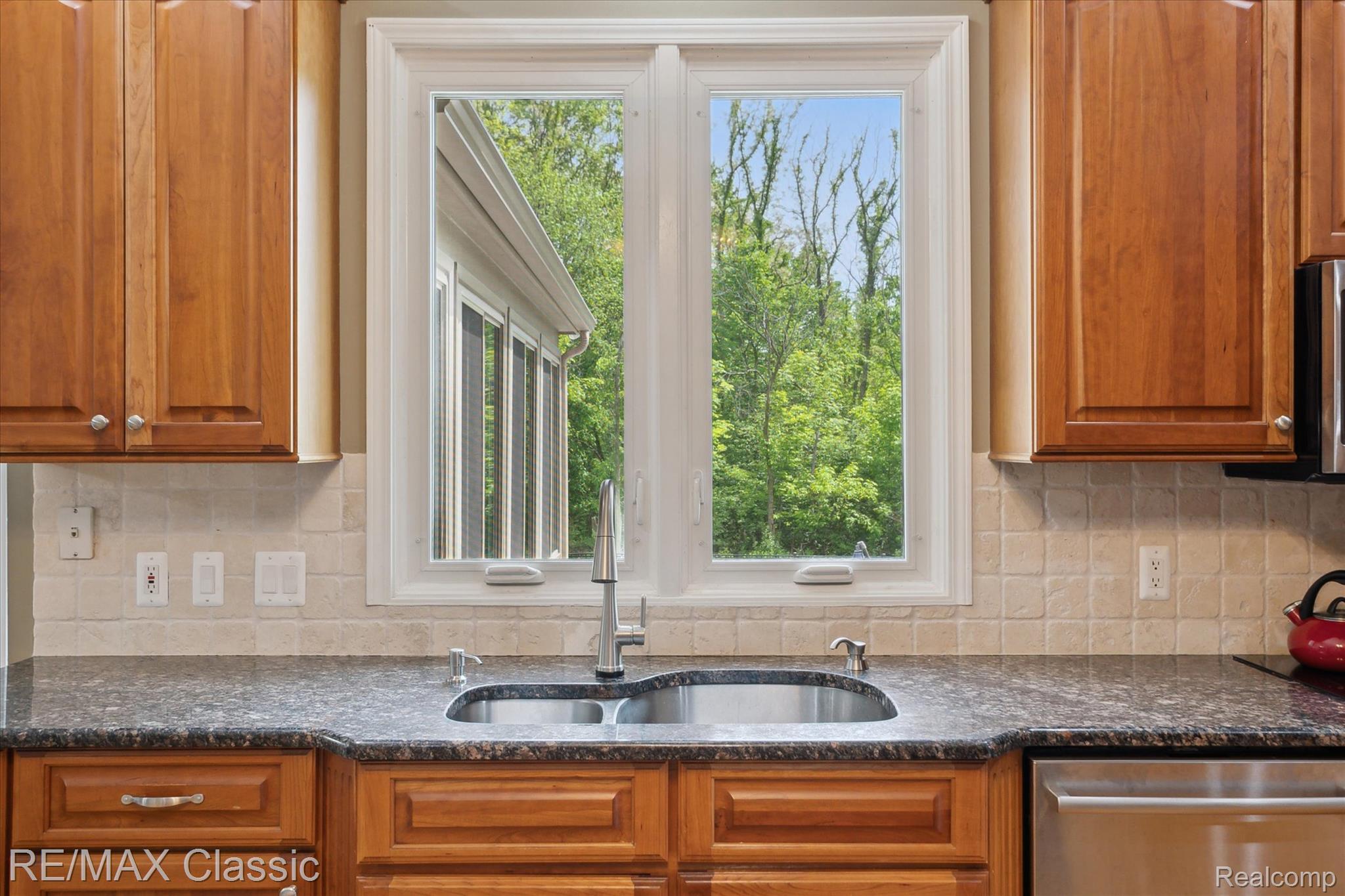 21982 York Mills Circle