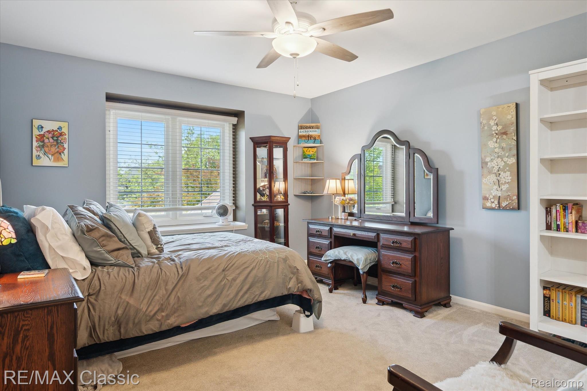 21982 York Mills Circle