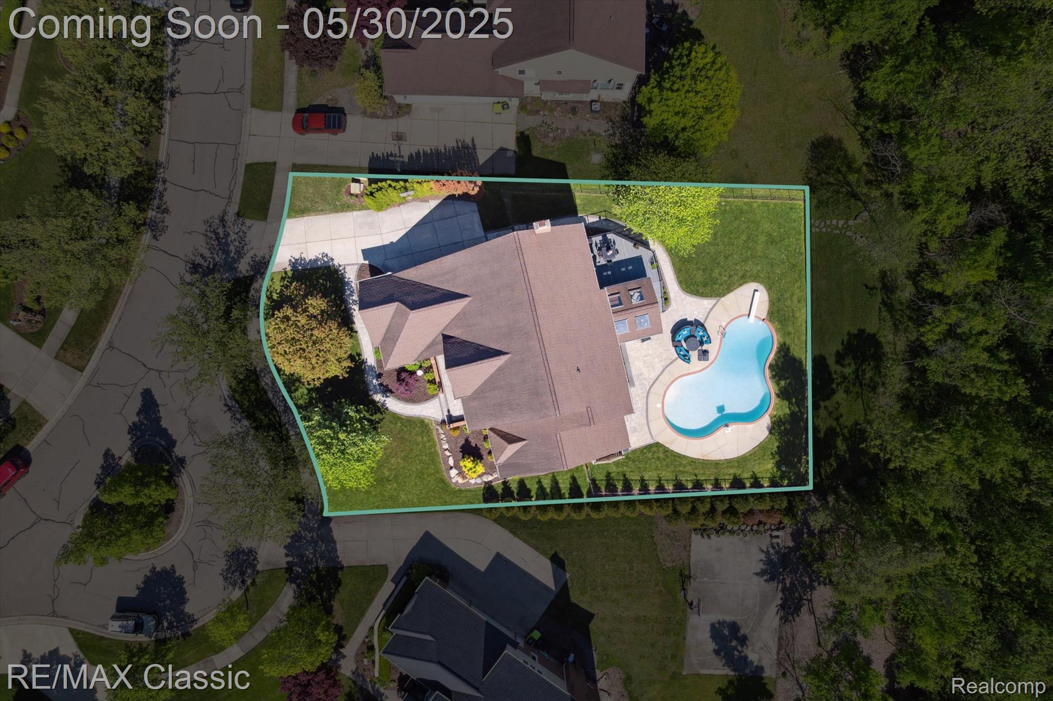 21982 York Mills Circle