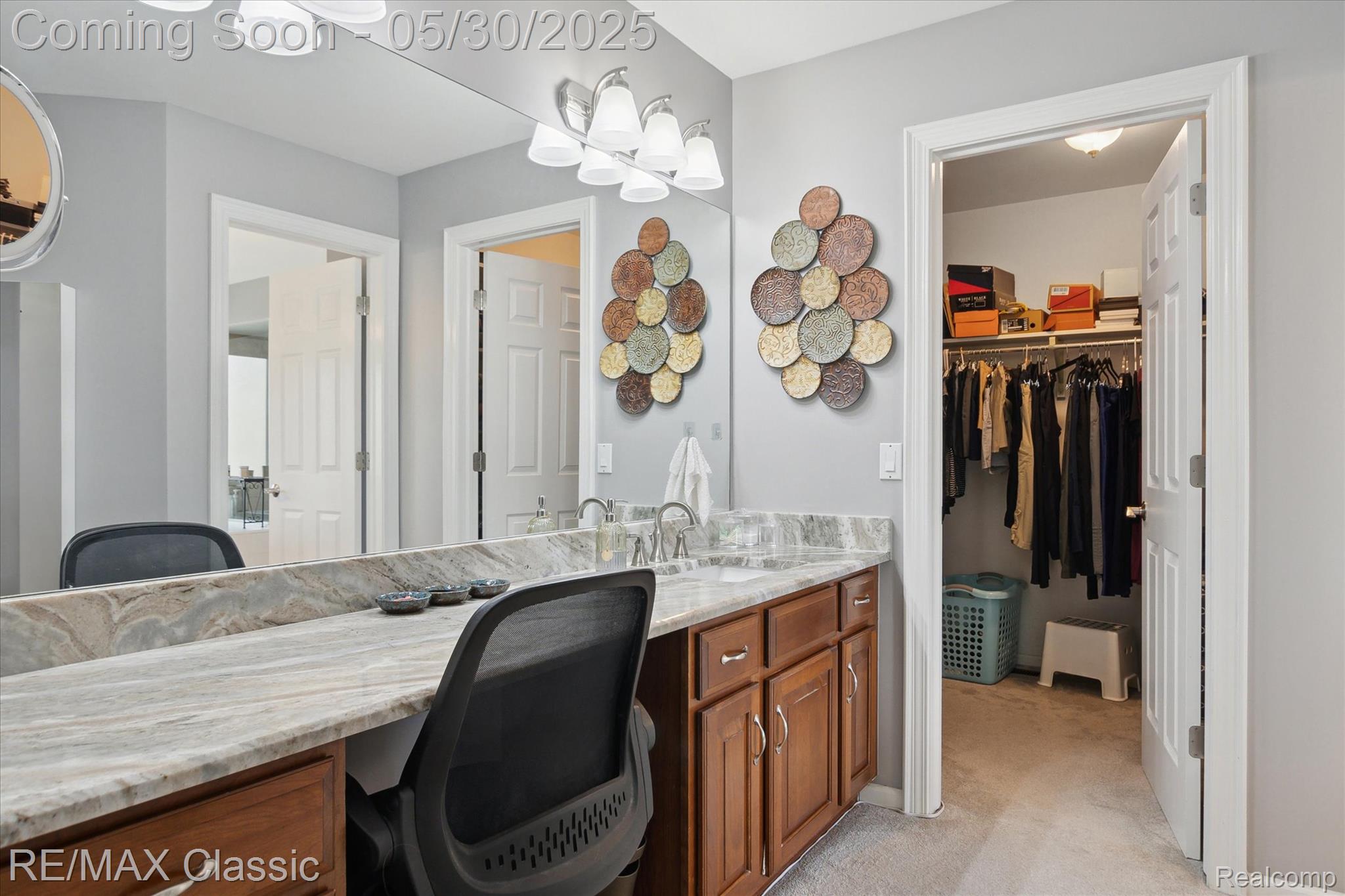 21982 York Mills Circle