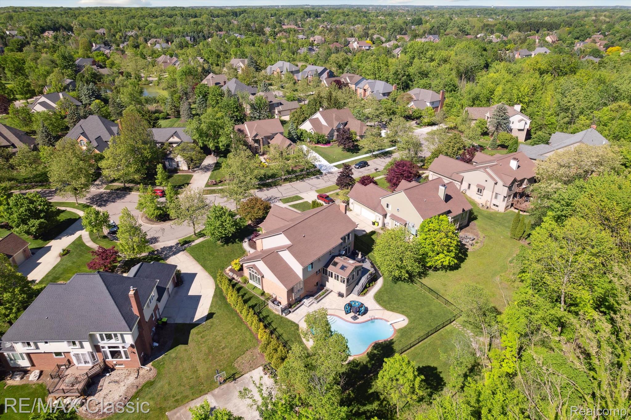 21982 York Mills Circle