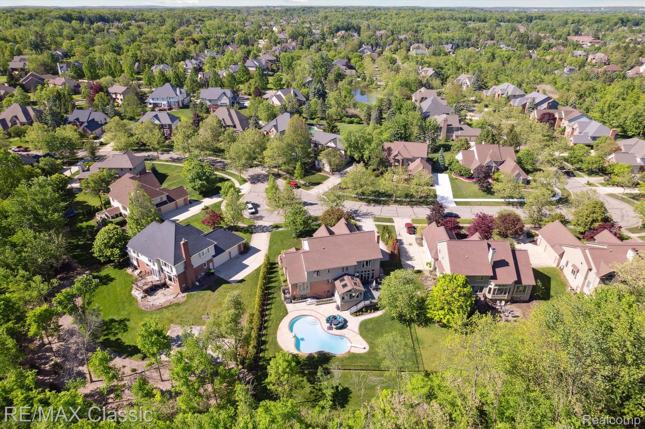 21982 York Mills Circle