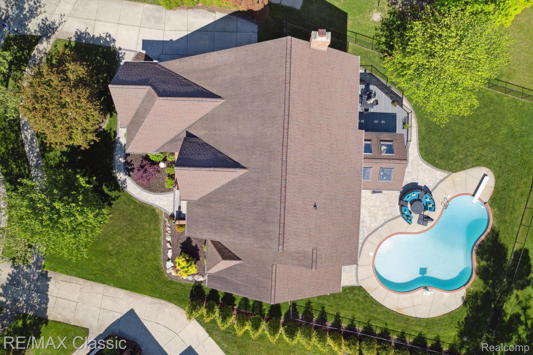 21982 York Mills Circle