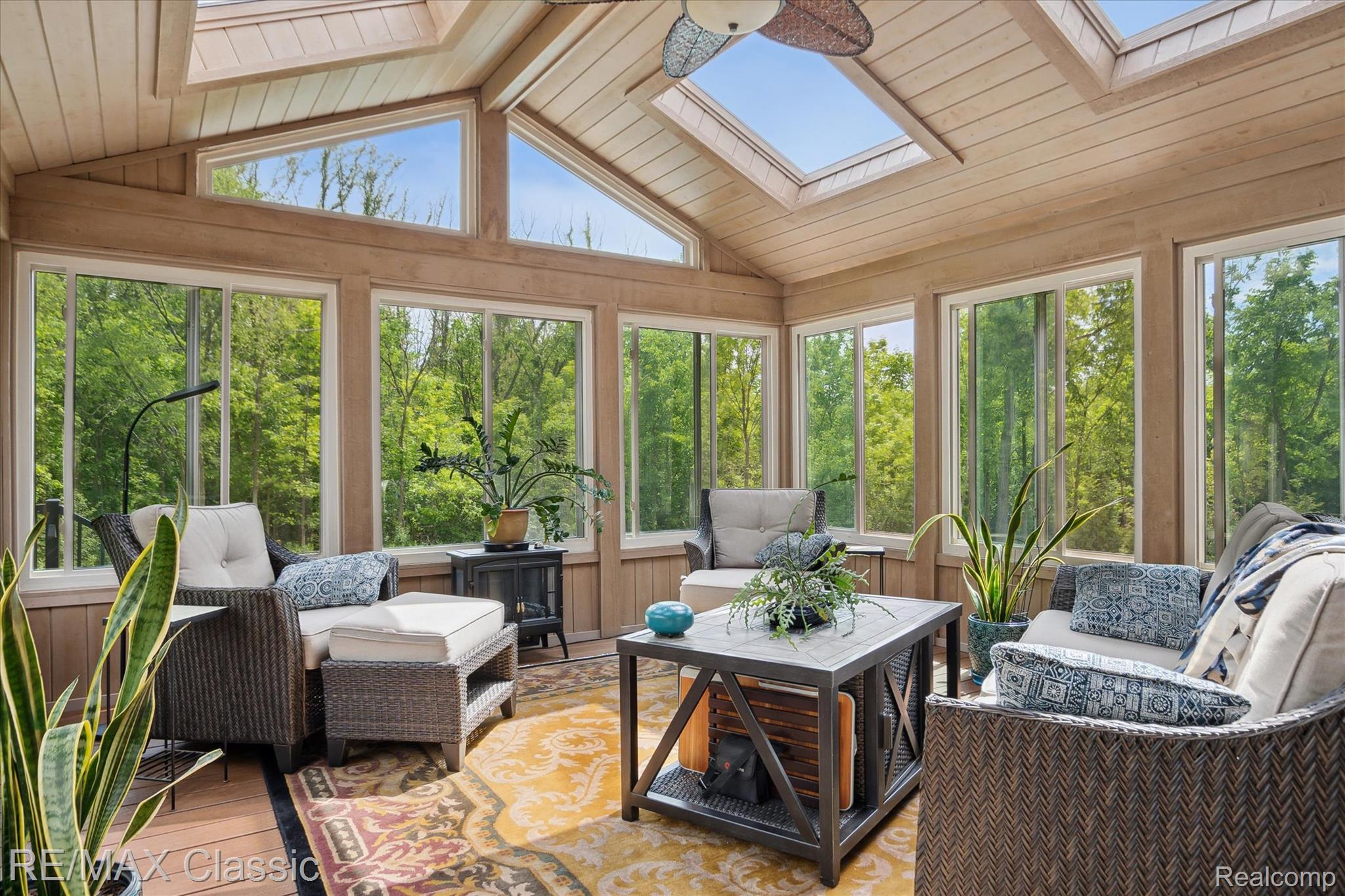 21982 York Mills Circle