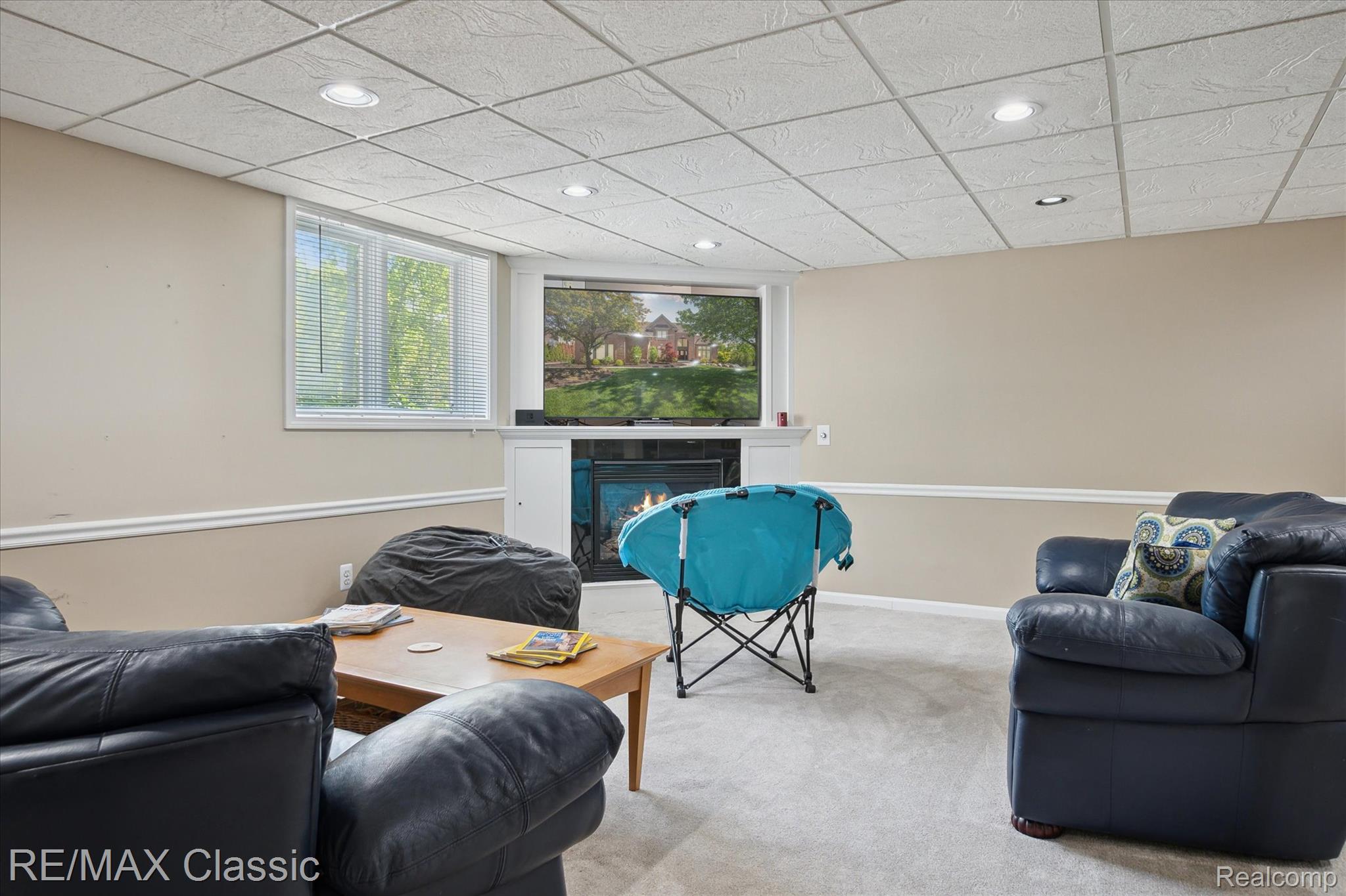 21982 York Mills Circle