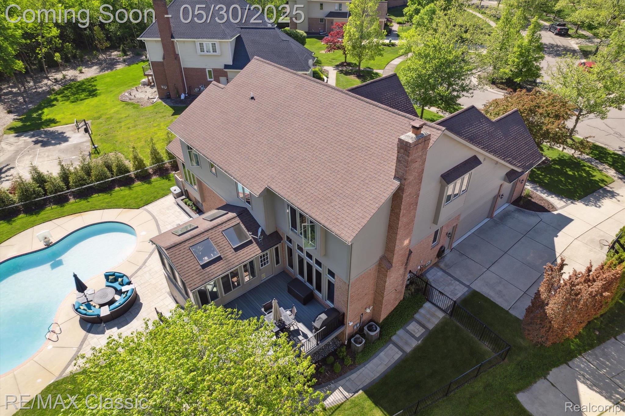 21982 York Mills Circle