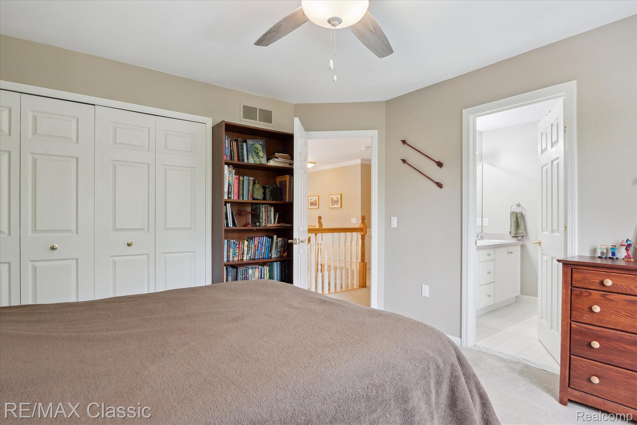 21982 York Mills Circle