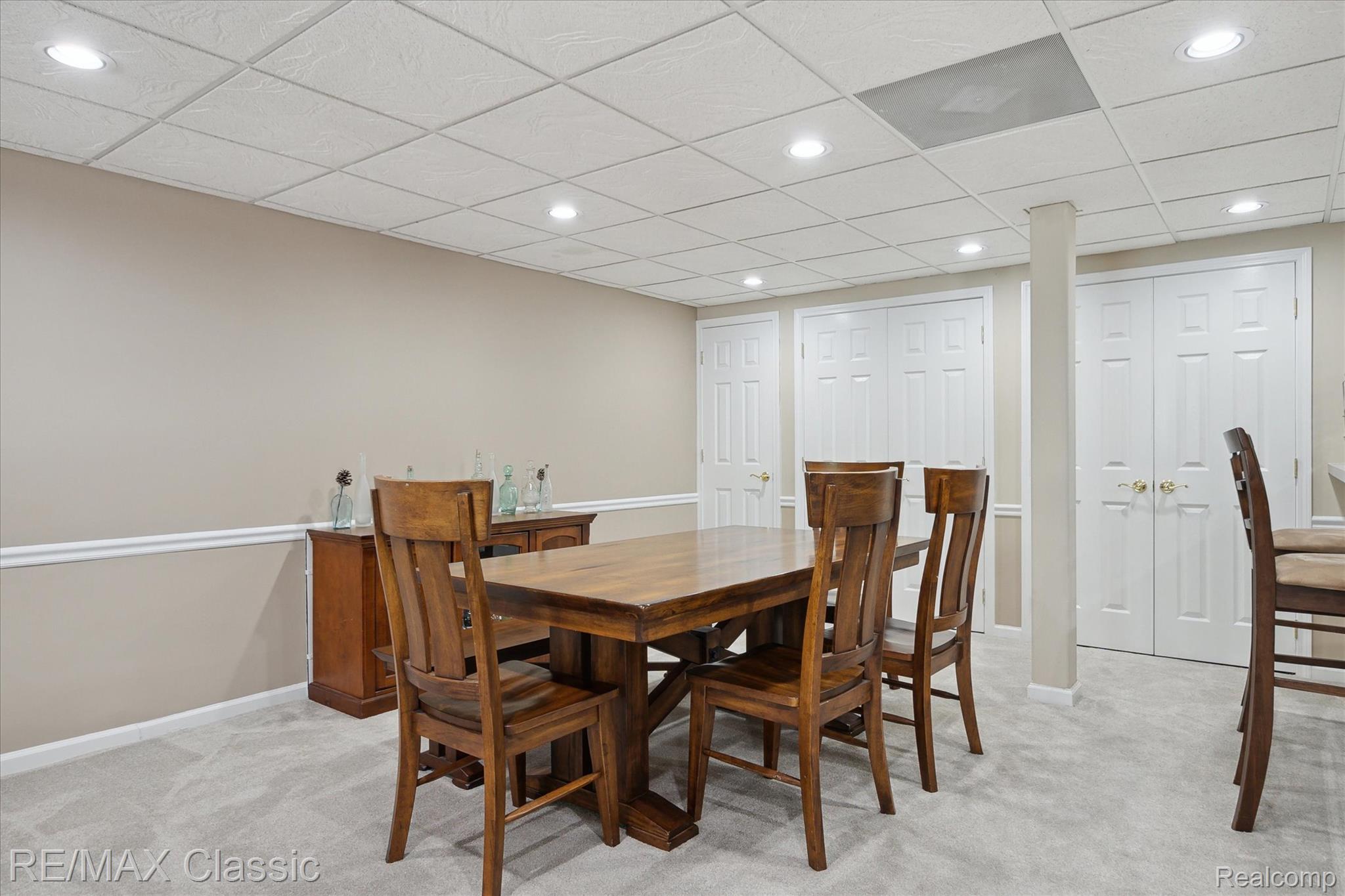 21982 York Mills Circle