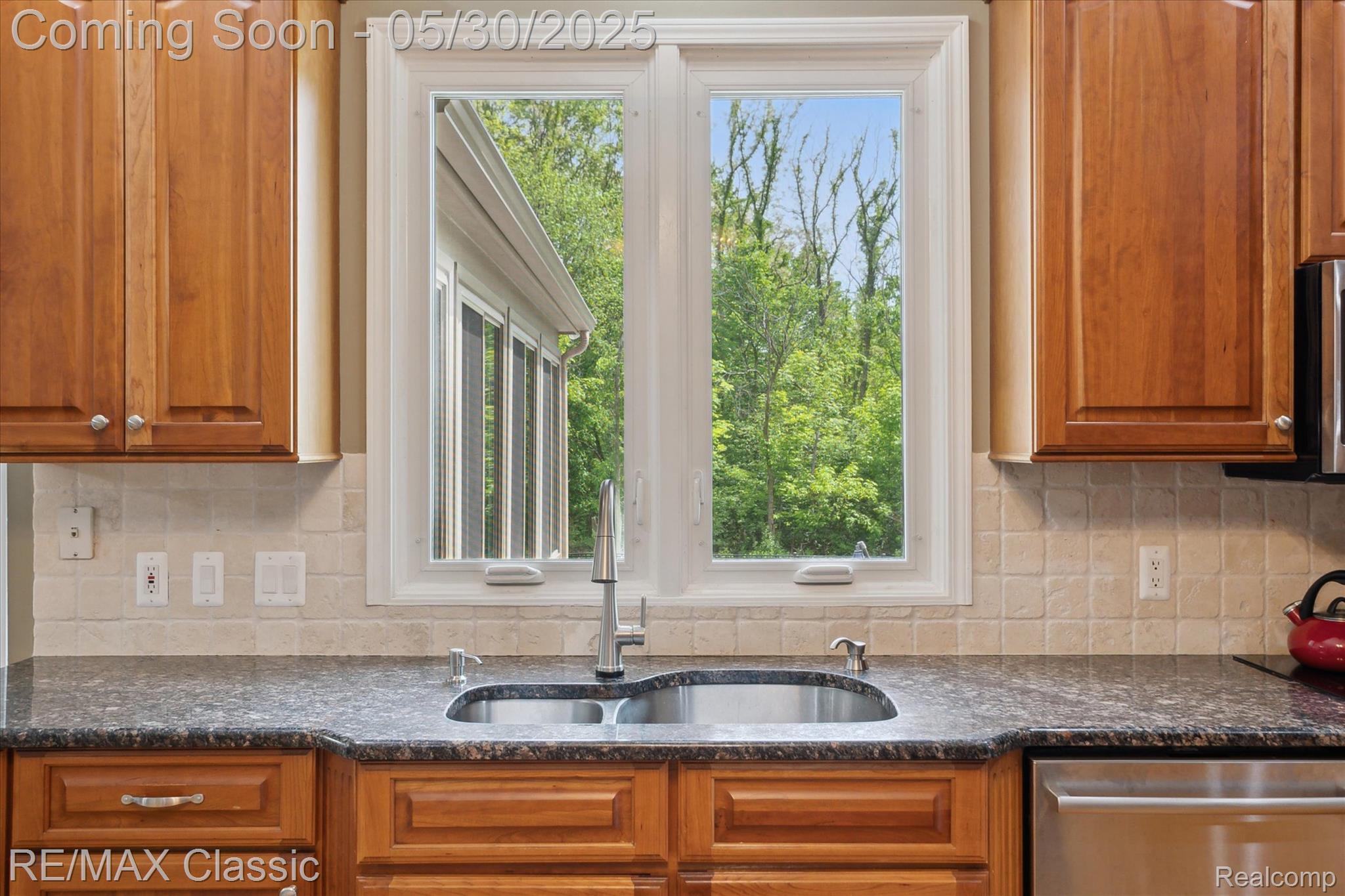 21982 York Mills Circle