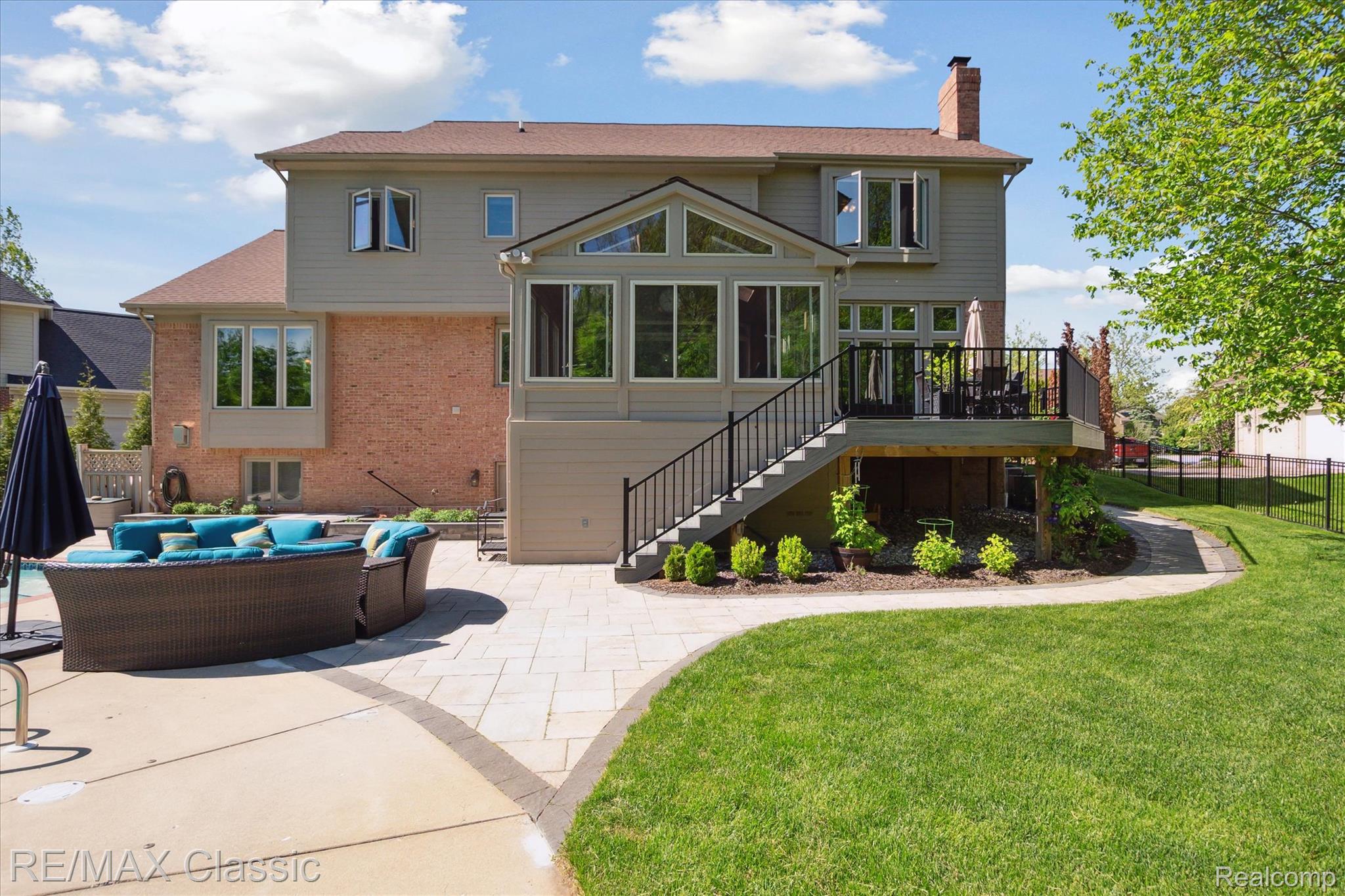 21982 York Mills Circle