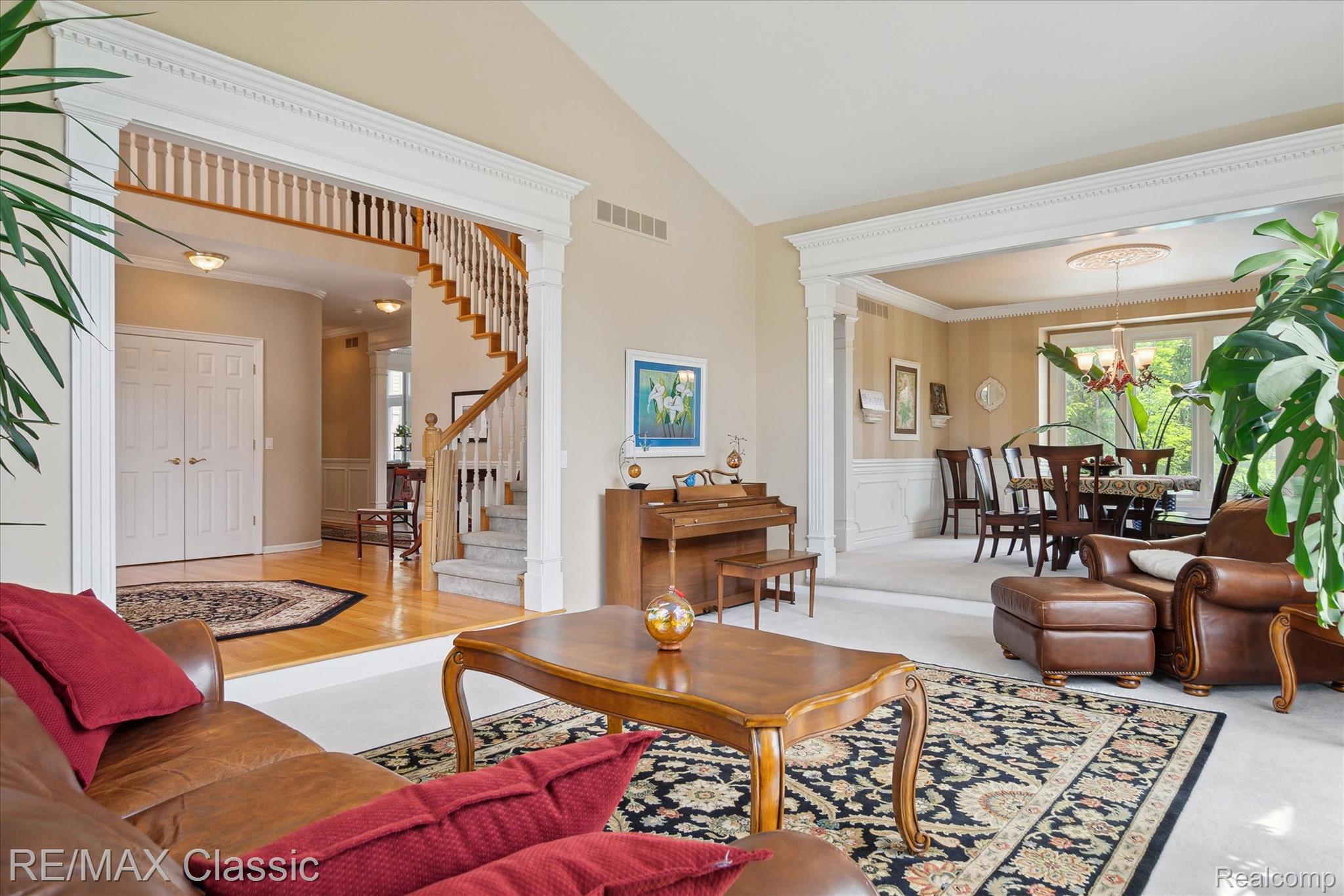 21982 York Mills Circle