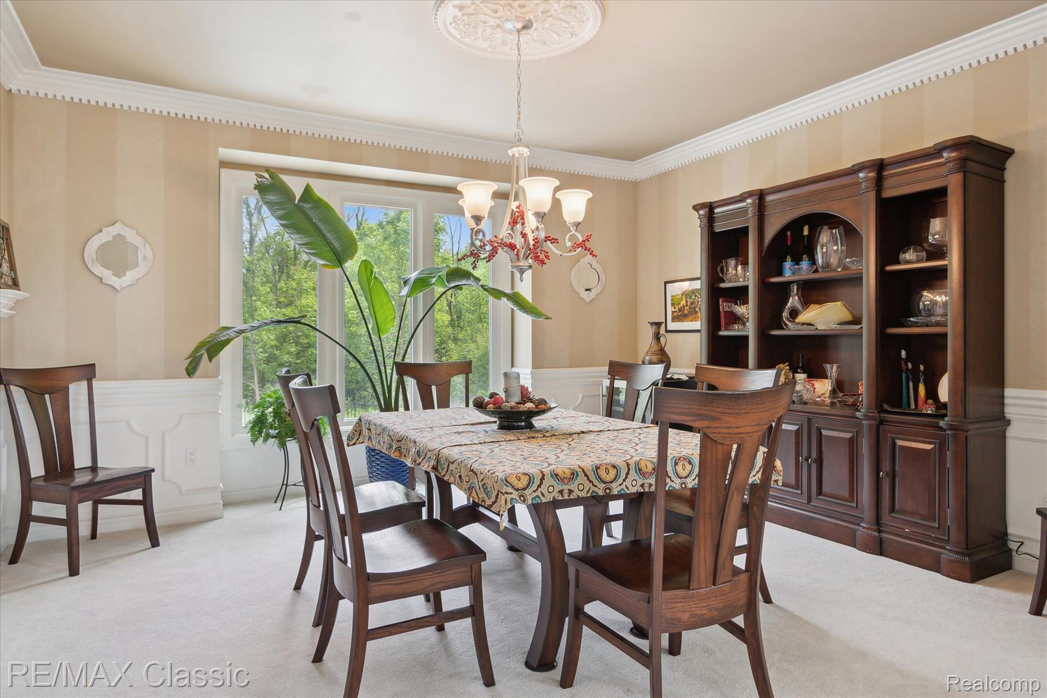 21982 York Mills Circle