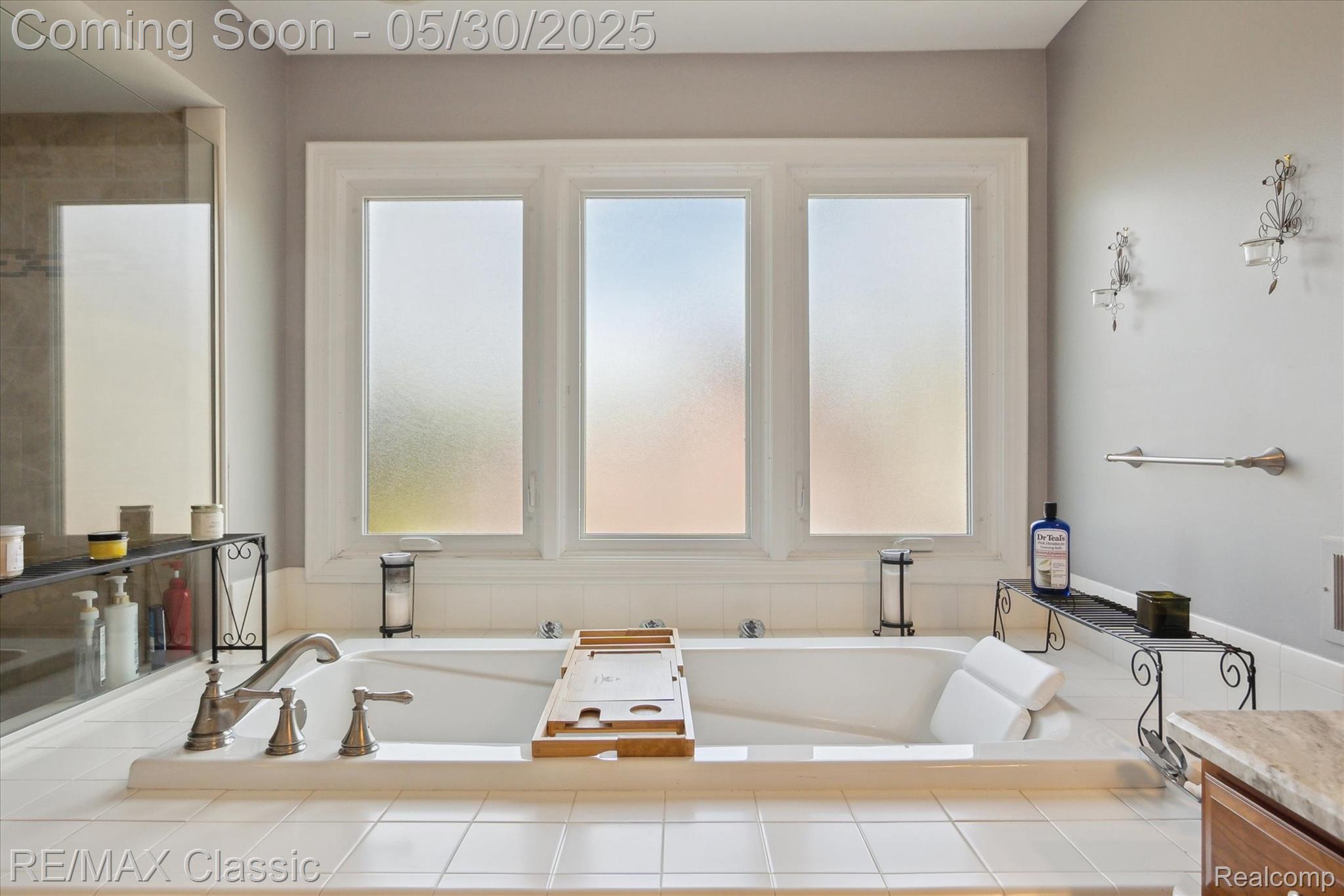 21982 York Mills Circle