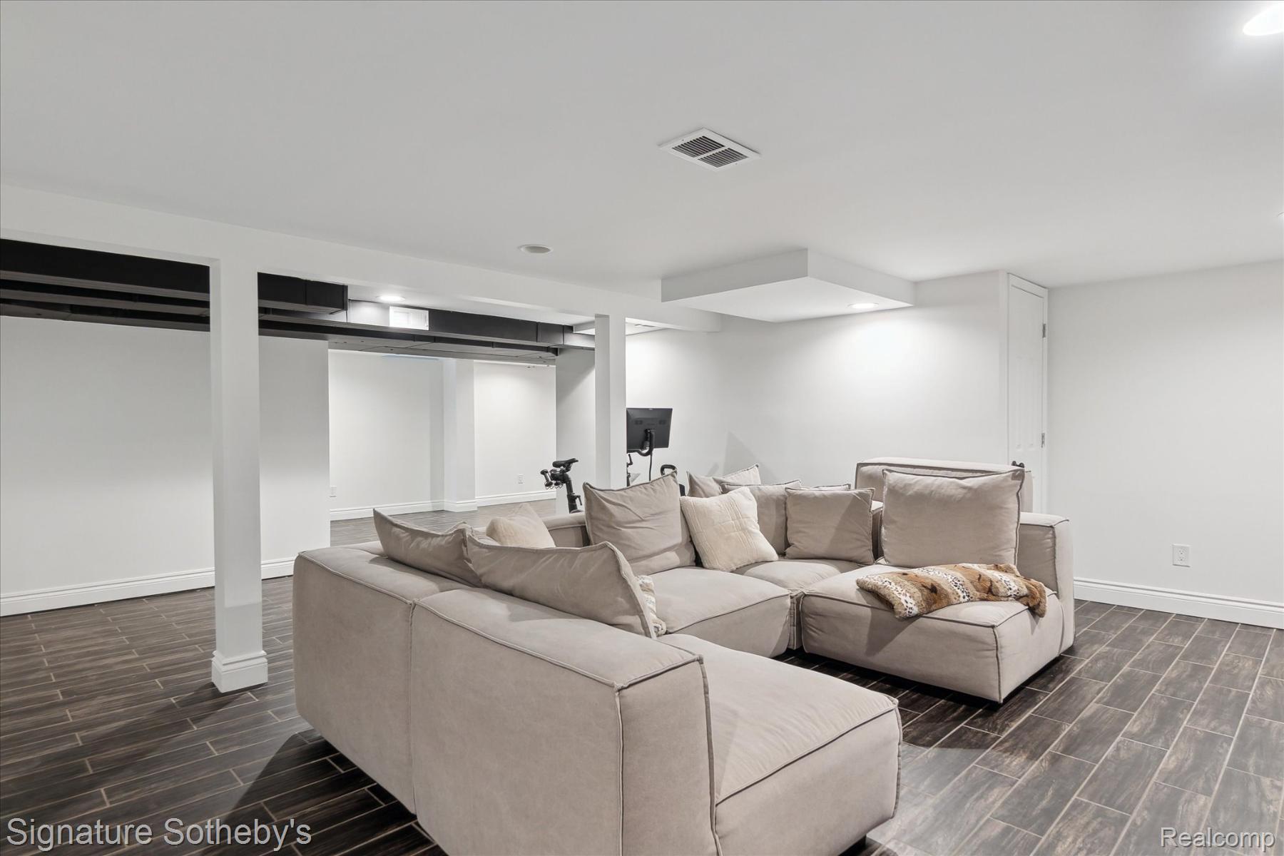 4438 Stony River Drive