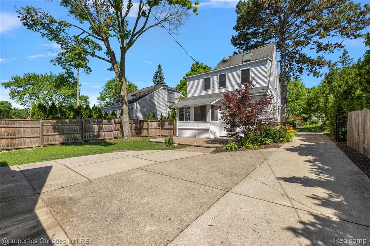 524 Oakland Avenue