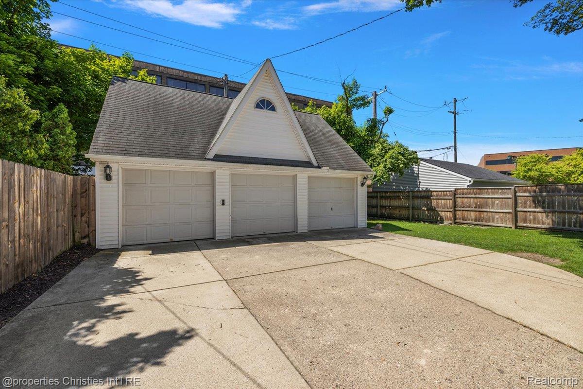 524 Oakland Avenue