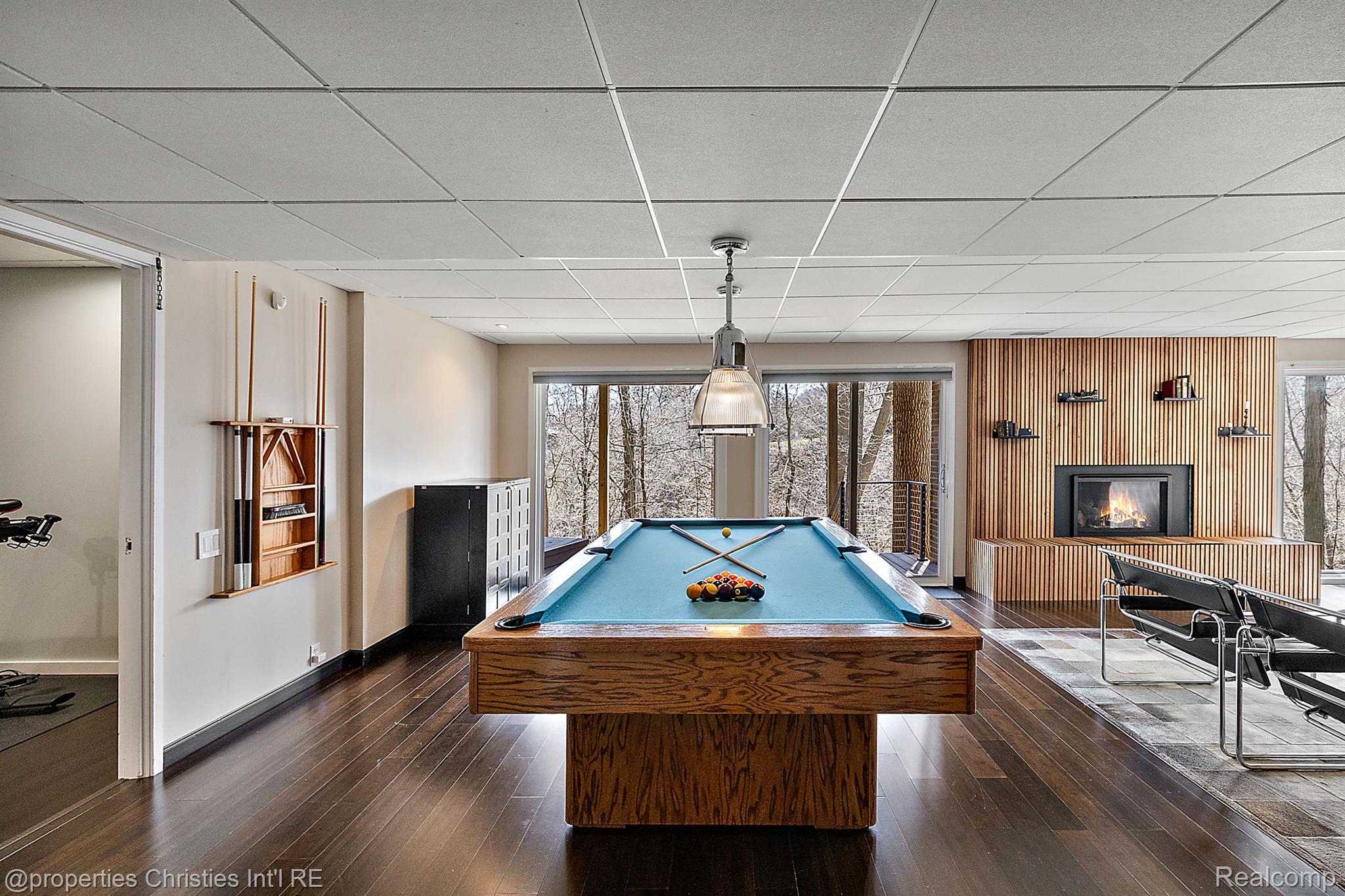 7371 Lindenmere Drive