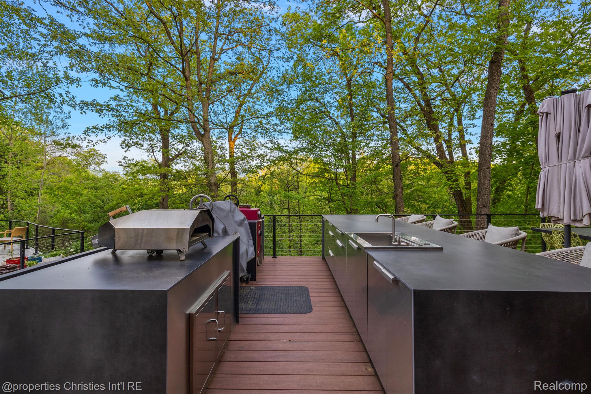 7371 Lindenmere Drive