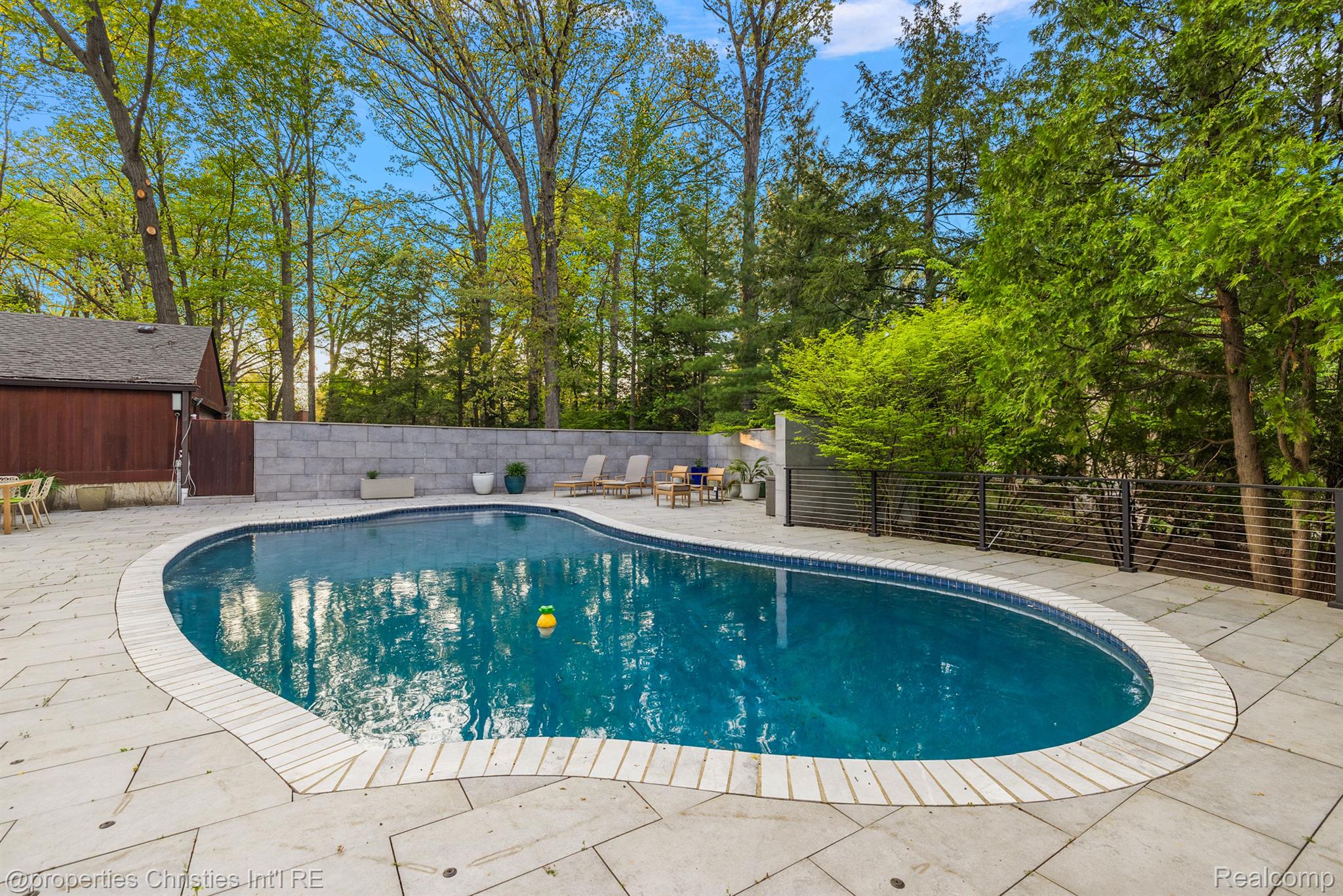 7371 Lindenmere Drive