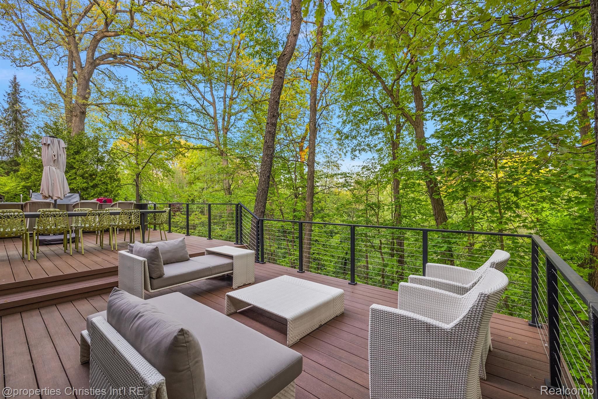 7371 Lindenmere Drive
