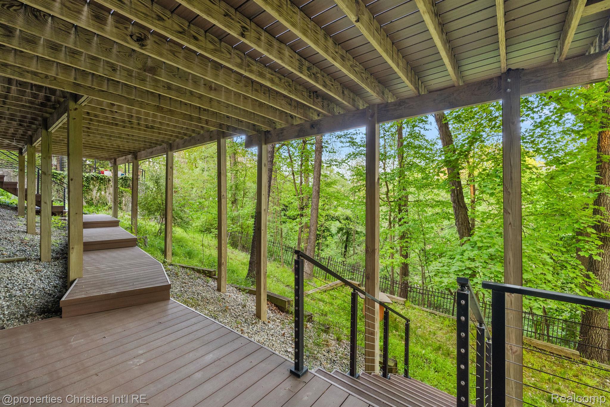7371 Lindenmere Drive