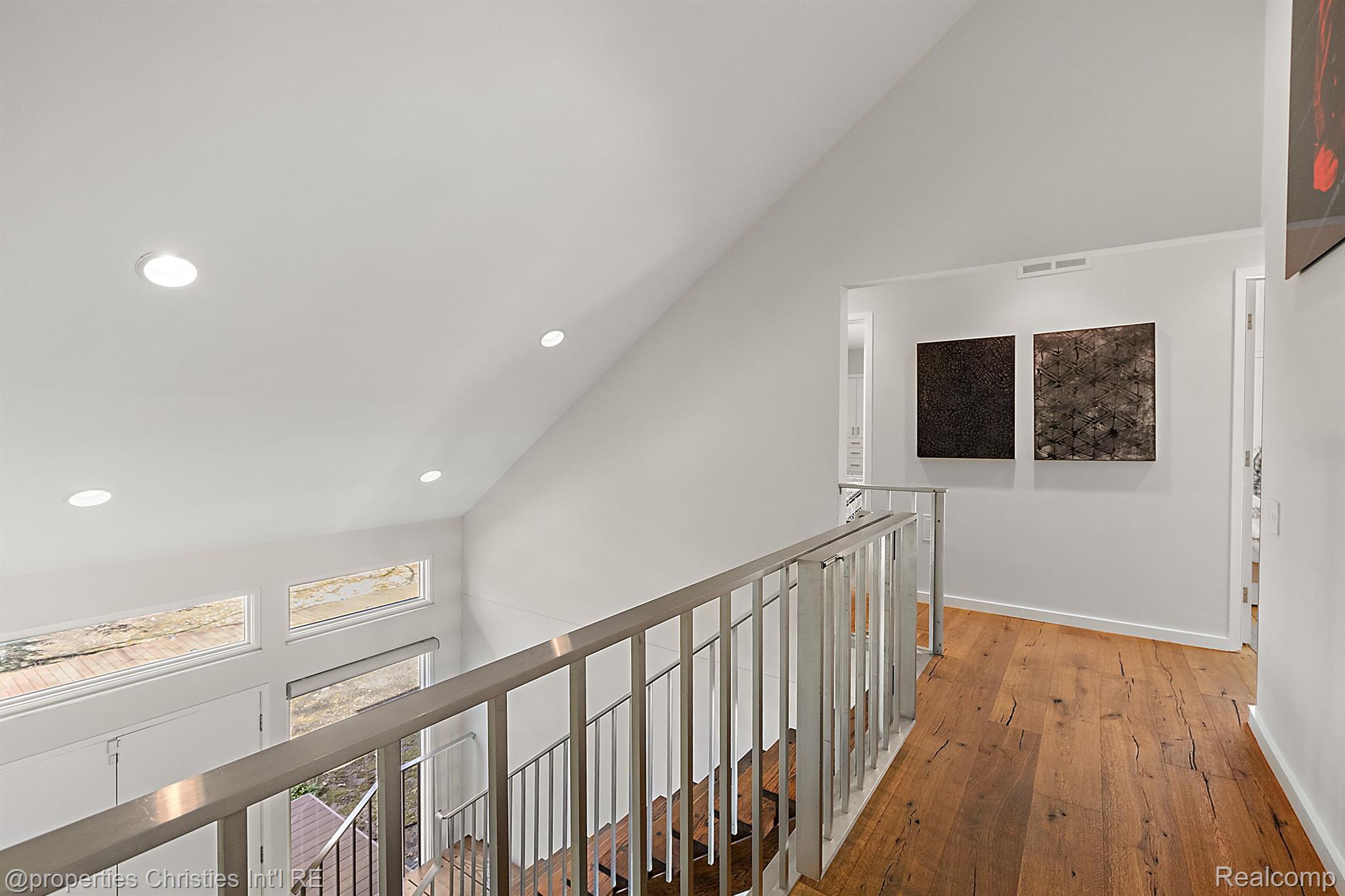 7371 Lindenmere Drive