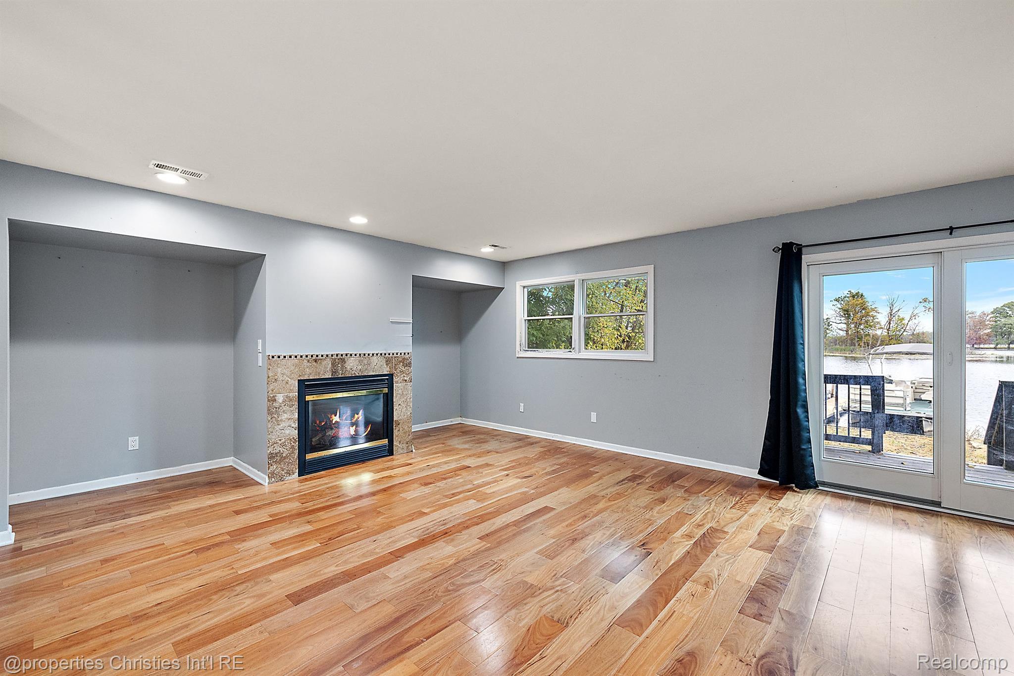 8873 Lagoon Drive