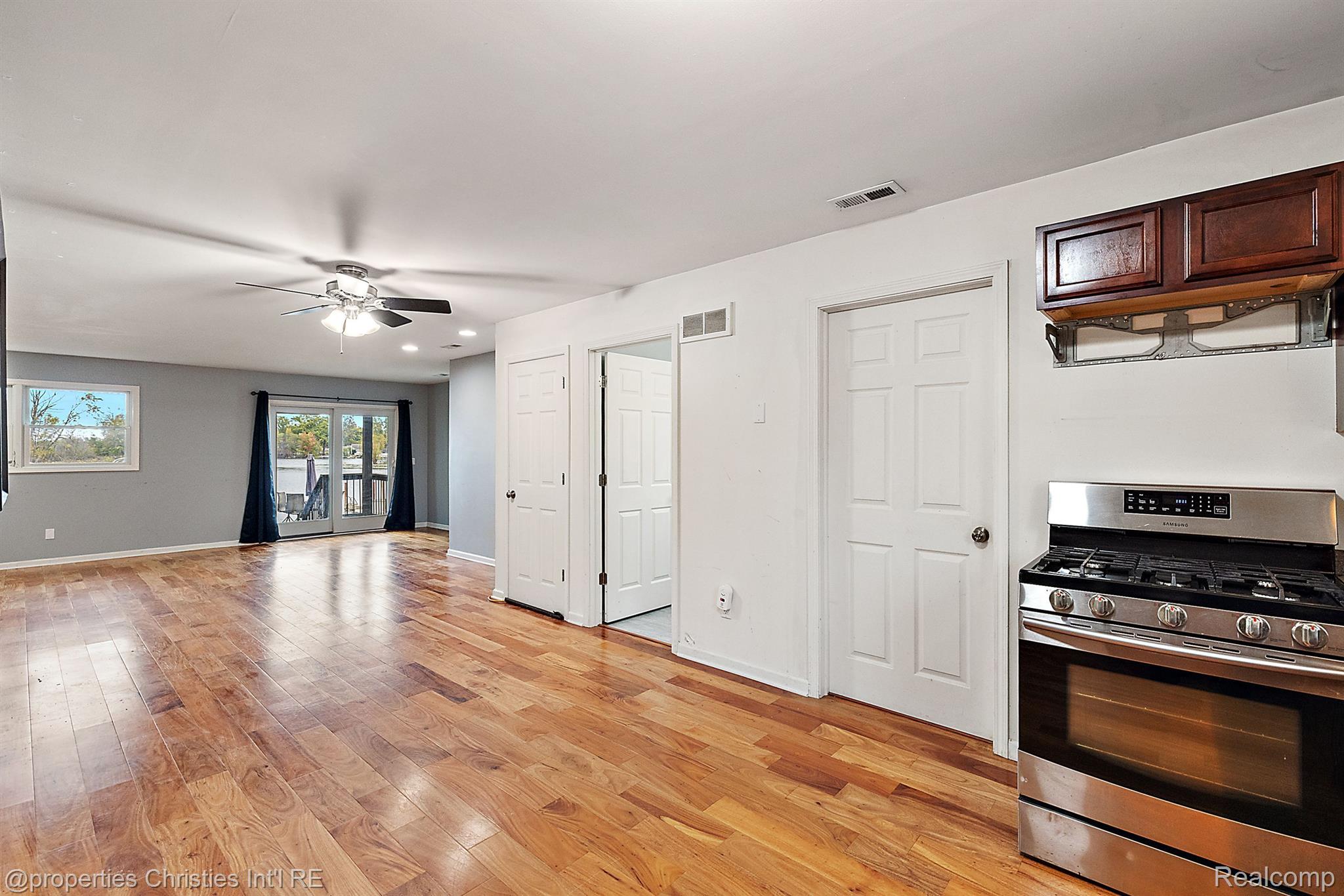 8873 Lagoon Drive