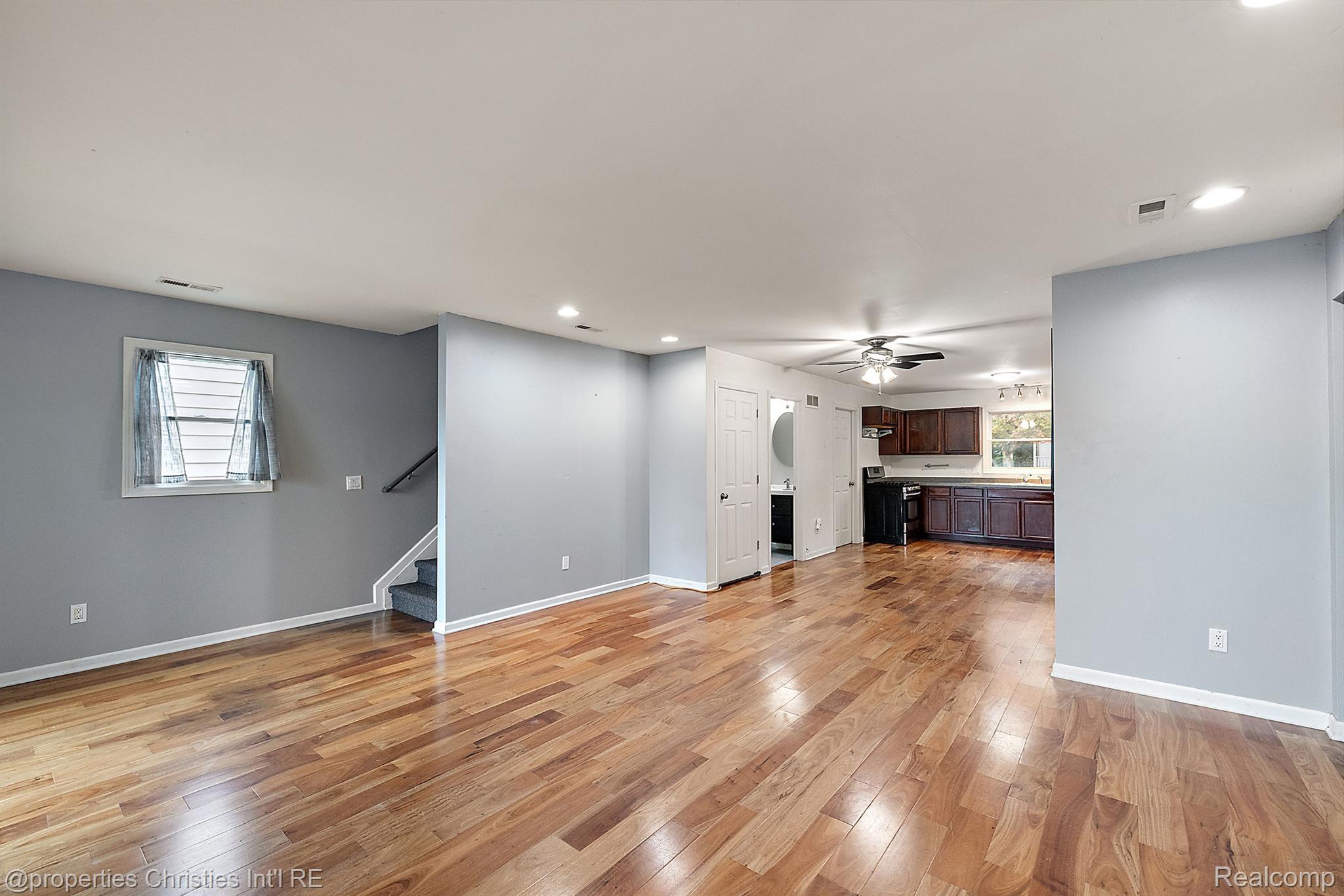 8873 Lagoon Drive