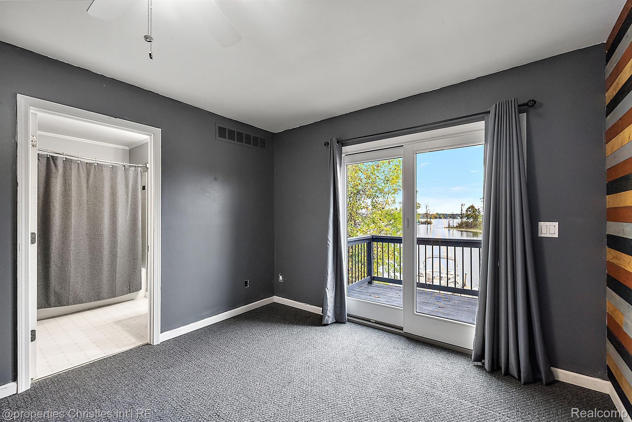 8873 Lagoon Drive