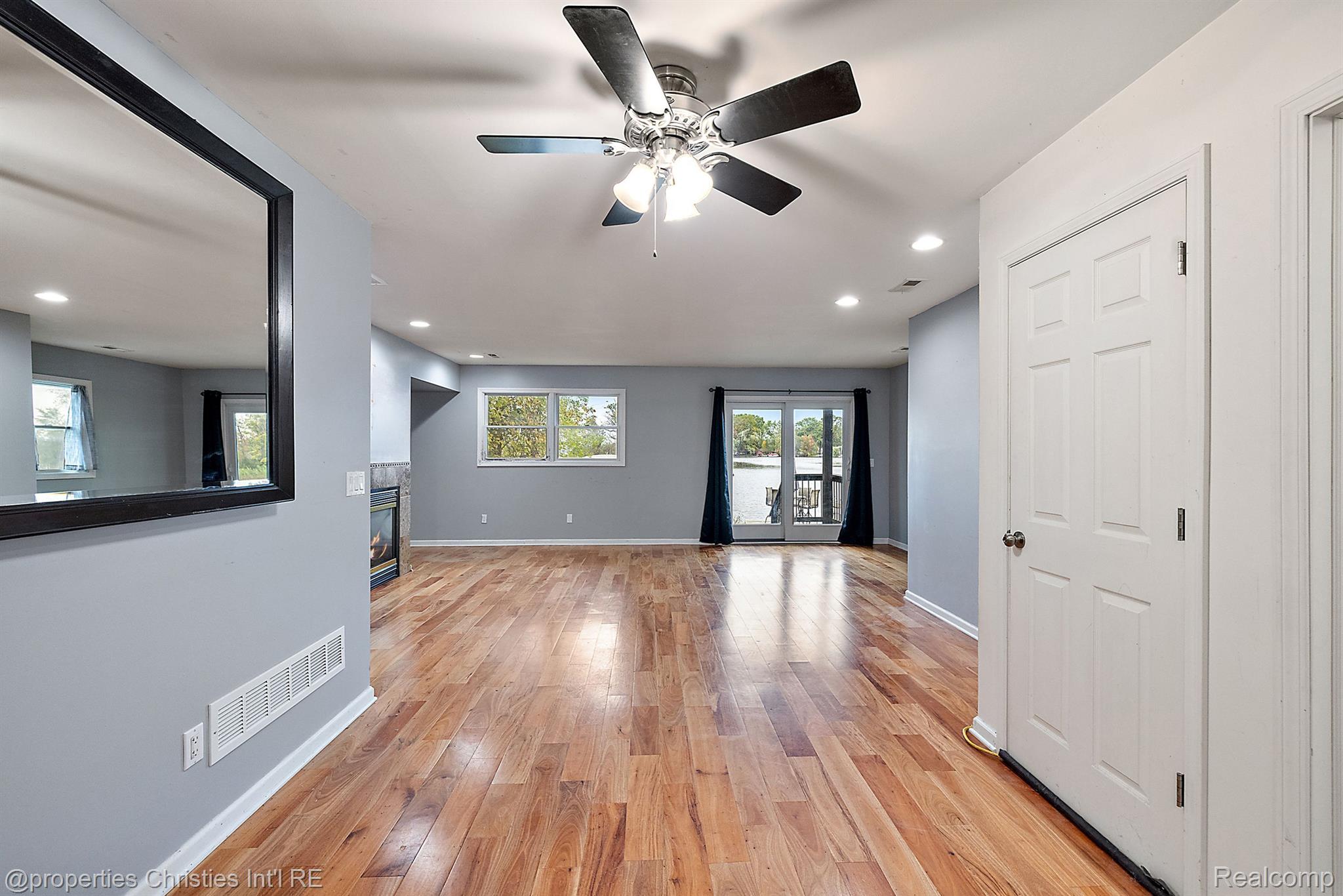 8873 Lagoon Drive