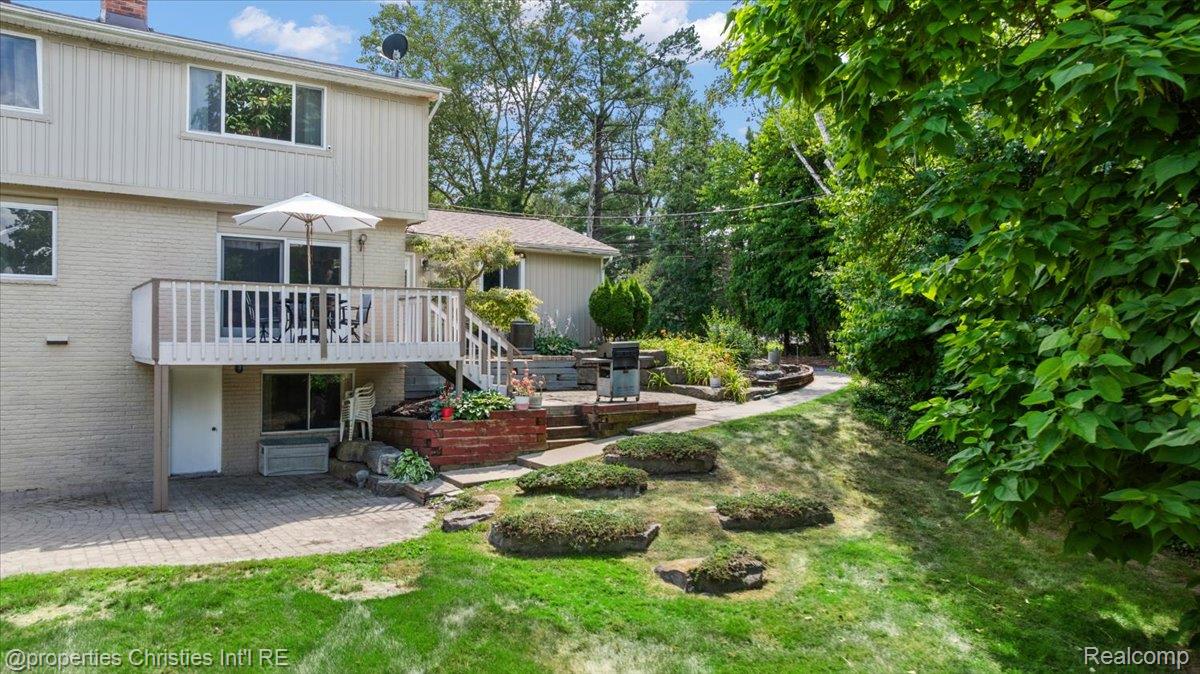3010 Parkland Drive