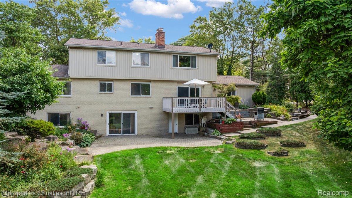 3010 Parkland Drive