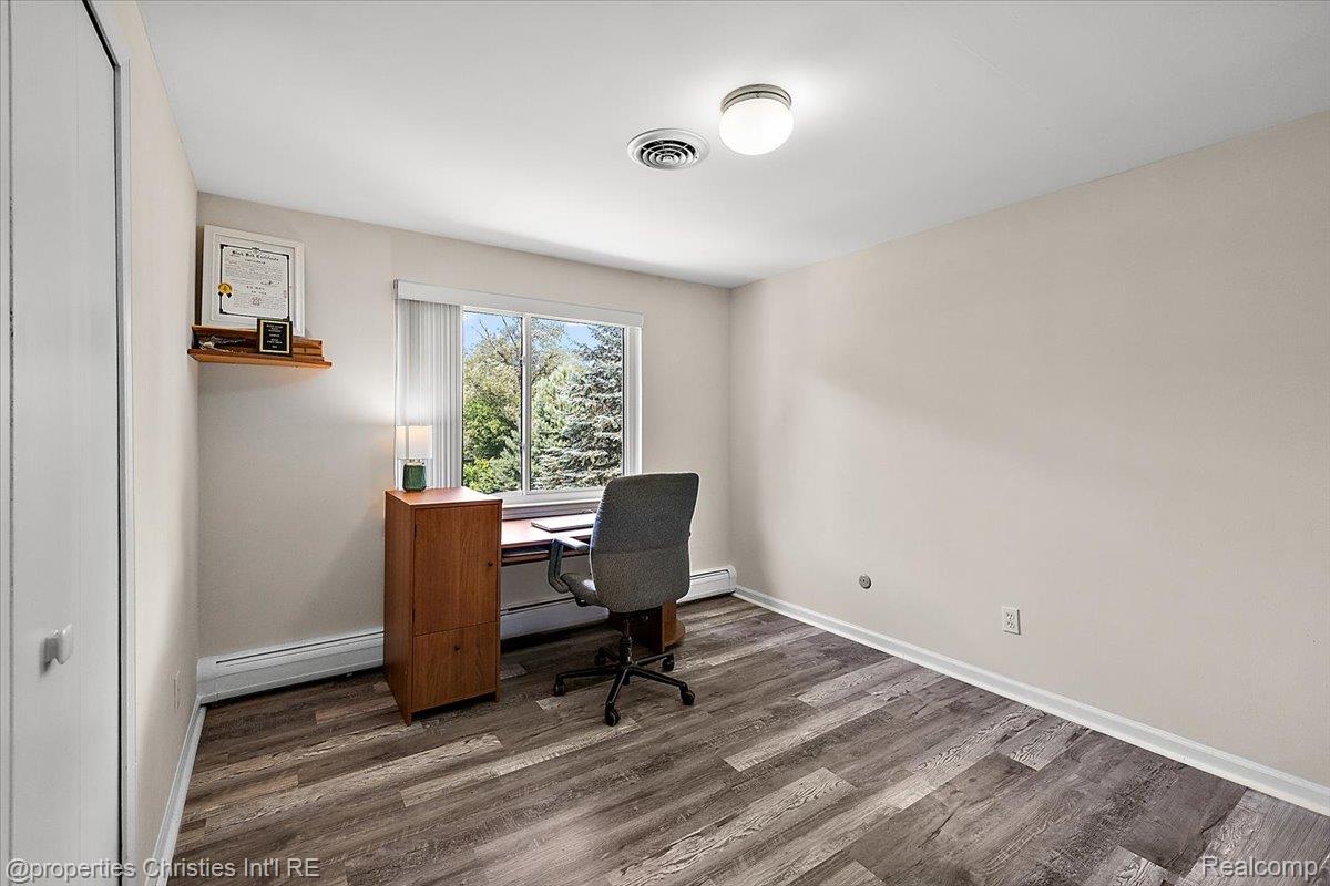 3010 Parkland Drive
