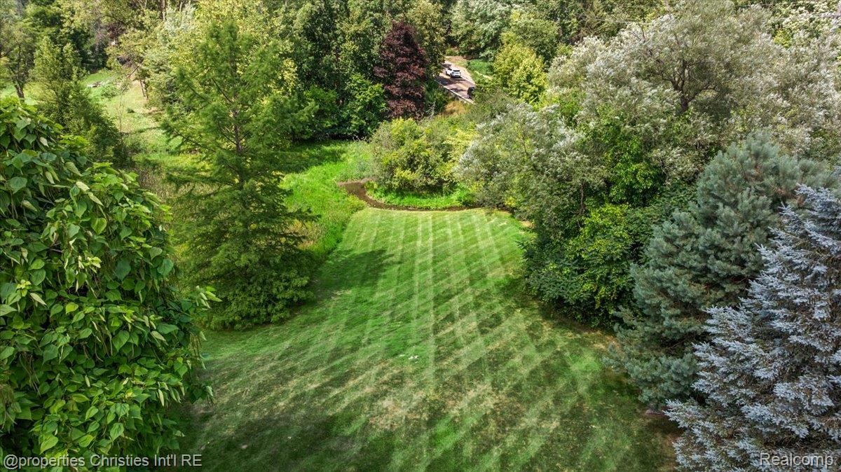 3010 Parkland Drive
