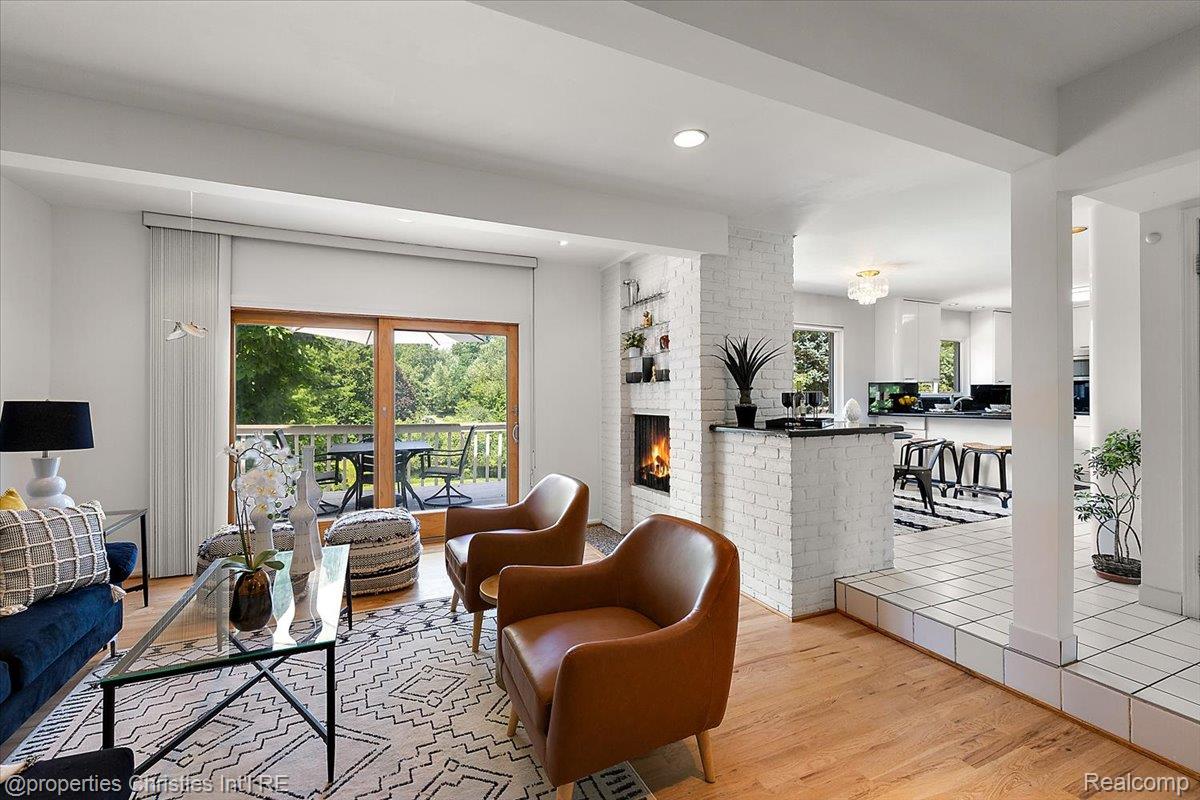 3010 Parkland Drive
