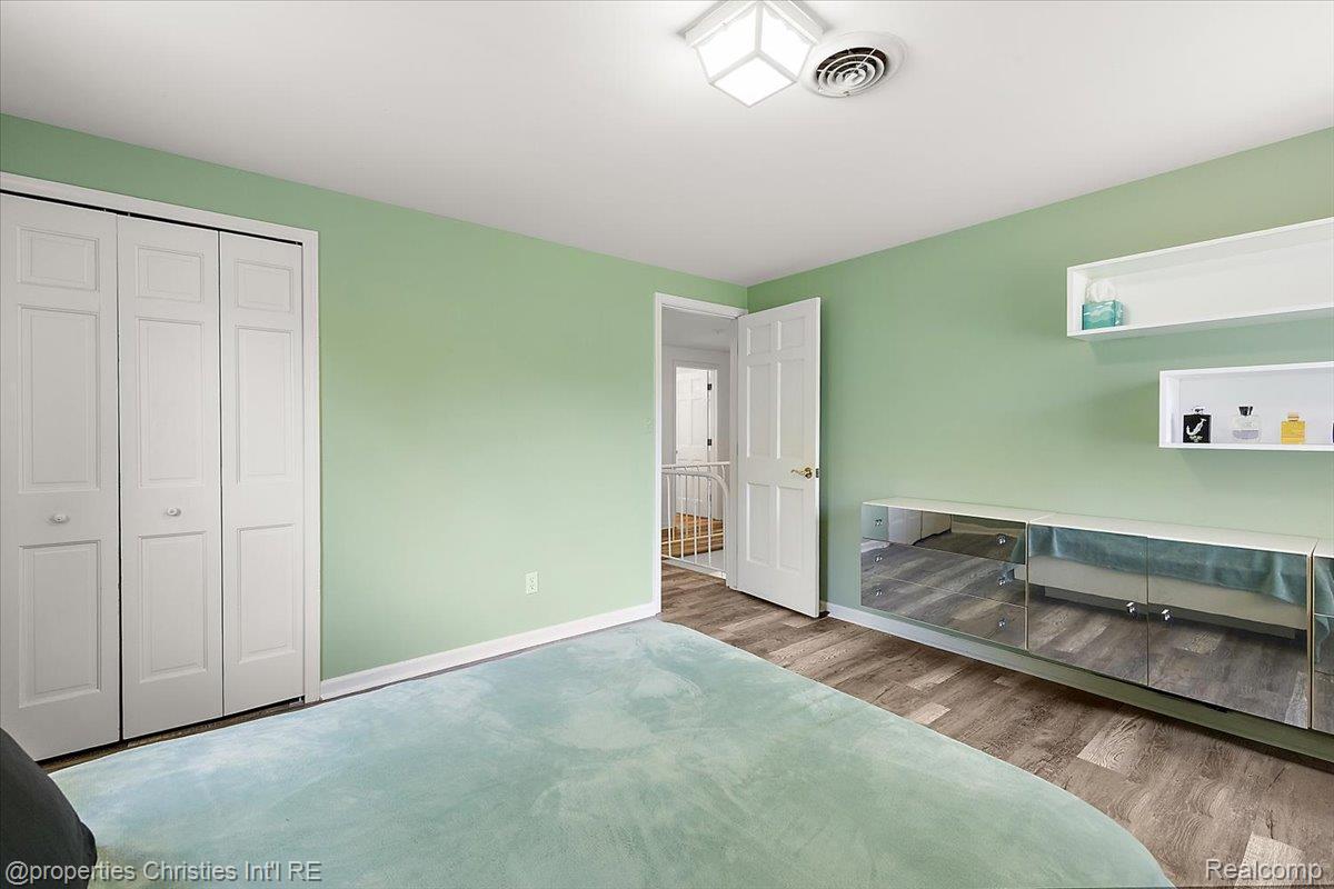 3010 Parkland Drive