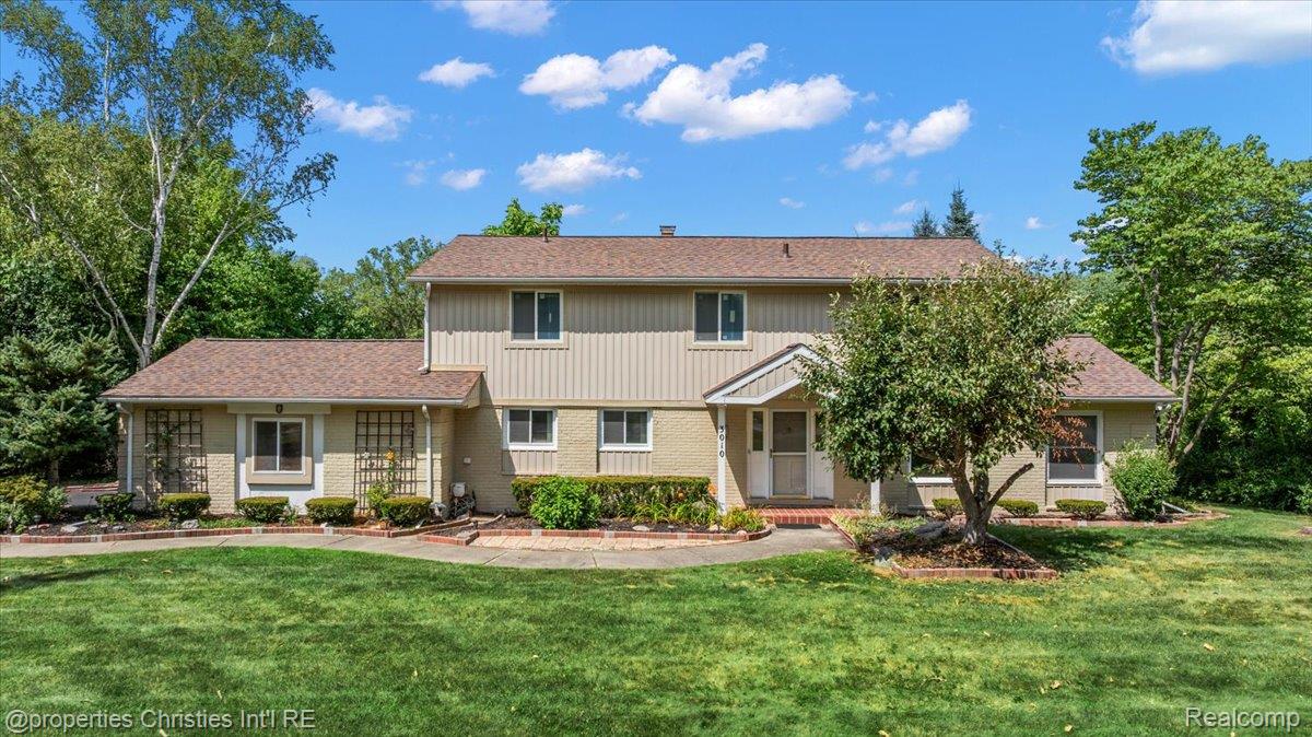 3010 Parkland Drive
