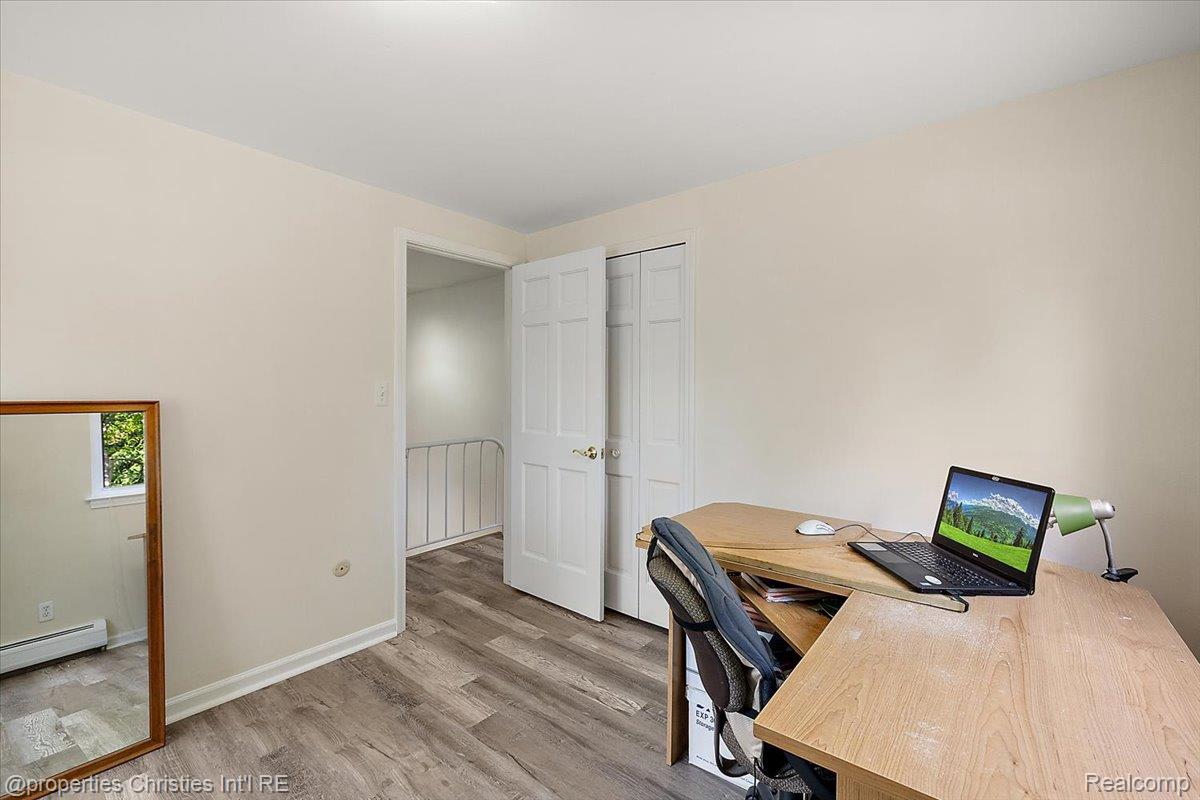 3010 Parkland Drive