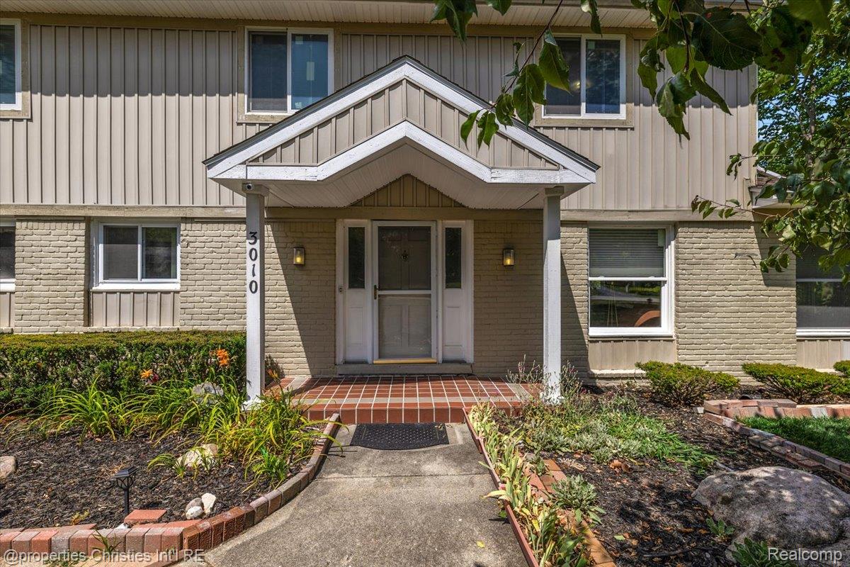 3010 Parkland Drive