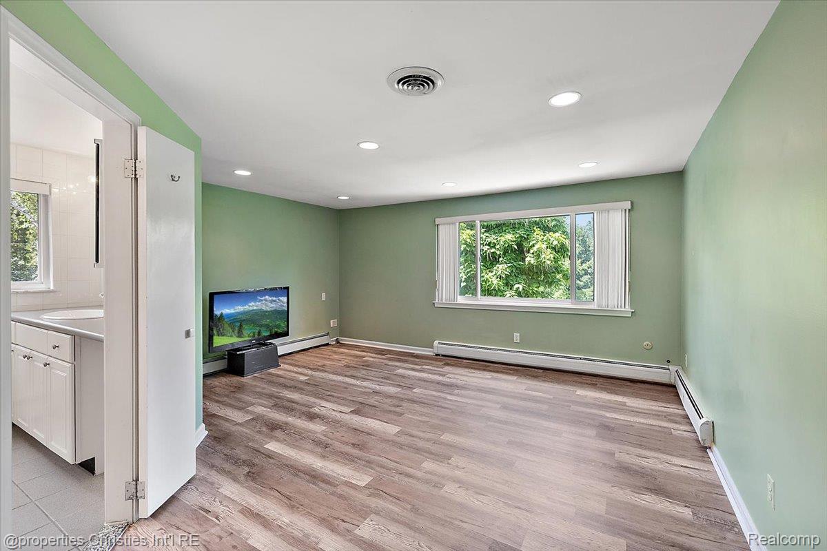 3010 Parkland Drive