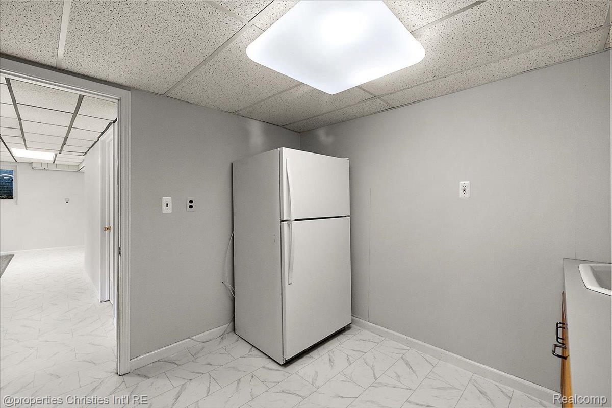 3010 Parkland Drive