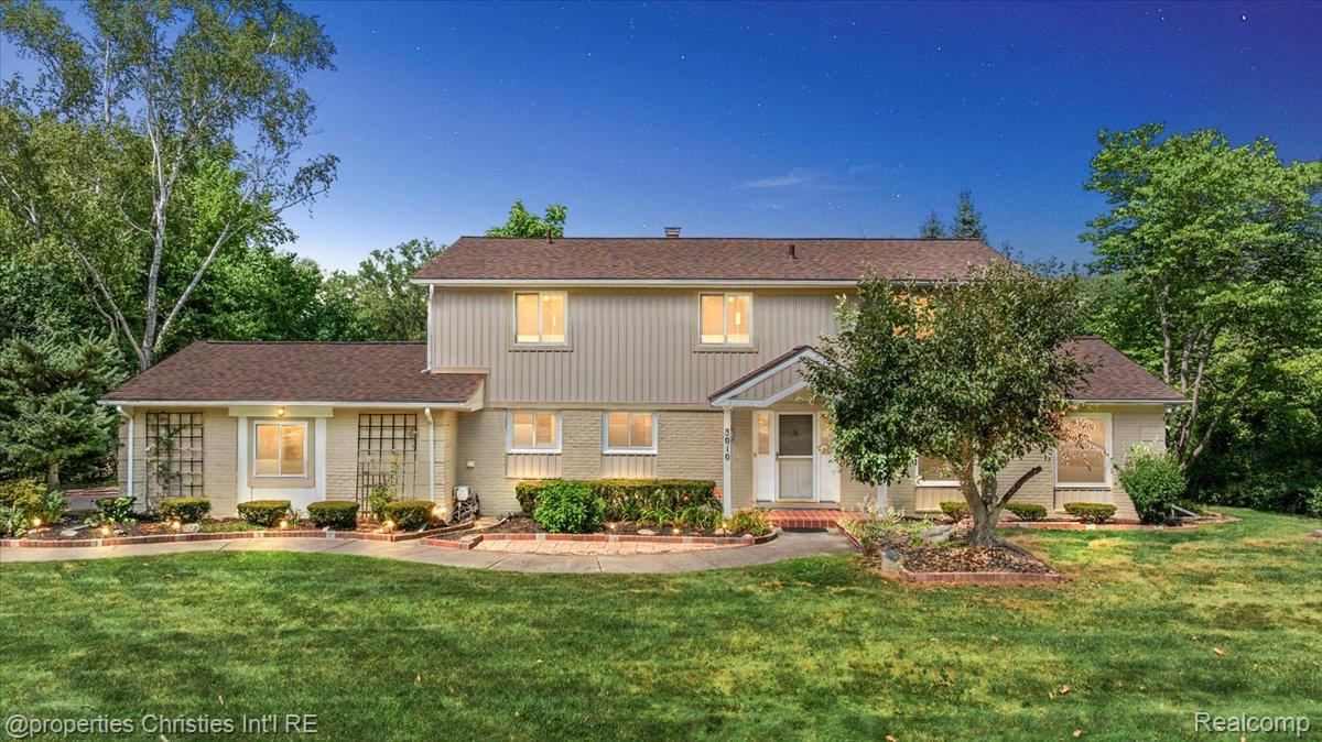 3010 Parkland Drive